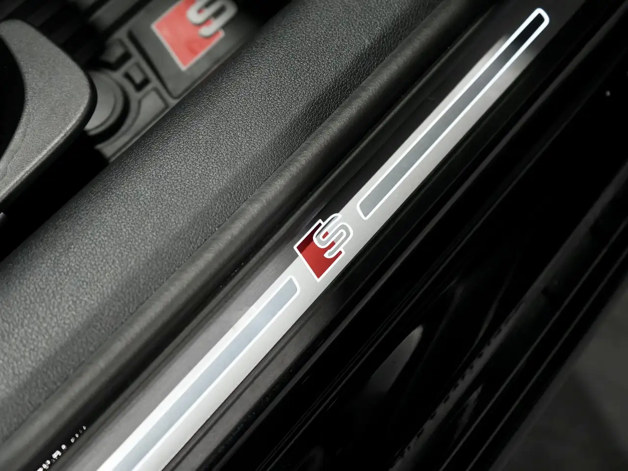 Audi S4 снимка Audi S4