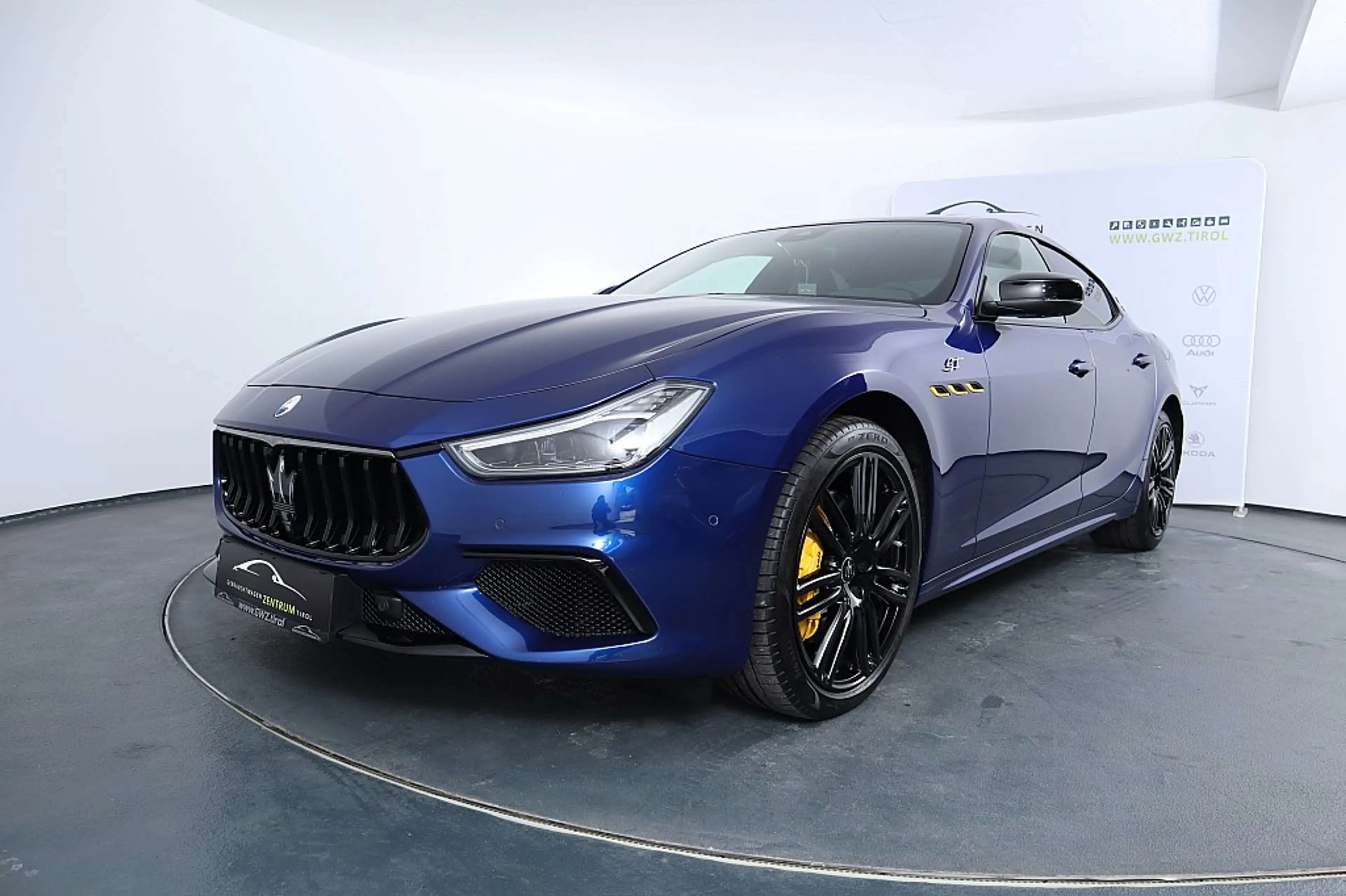 Maserati Ghibli GT Hybrid Assistenzpaket Nerissimopaket Vollaus... — photo 13