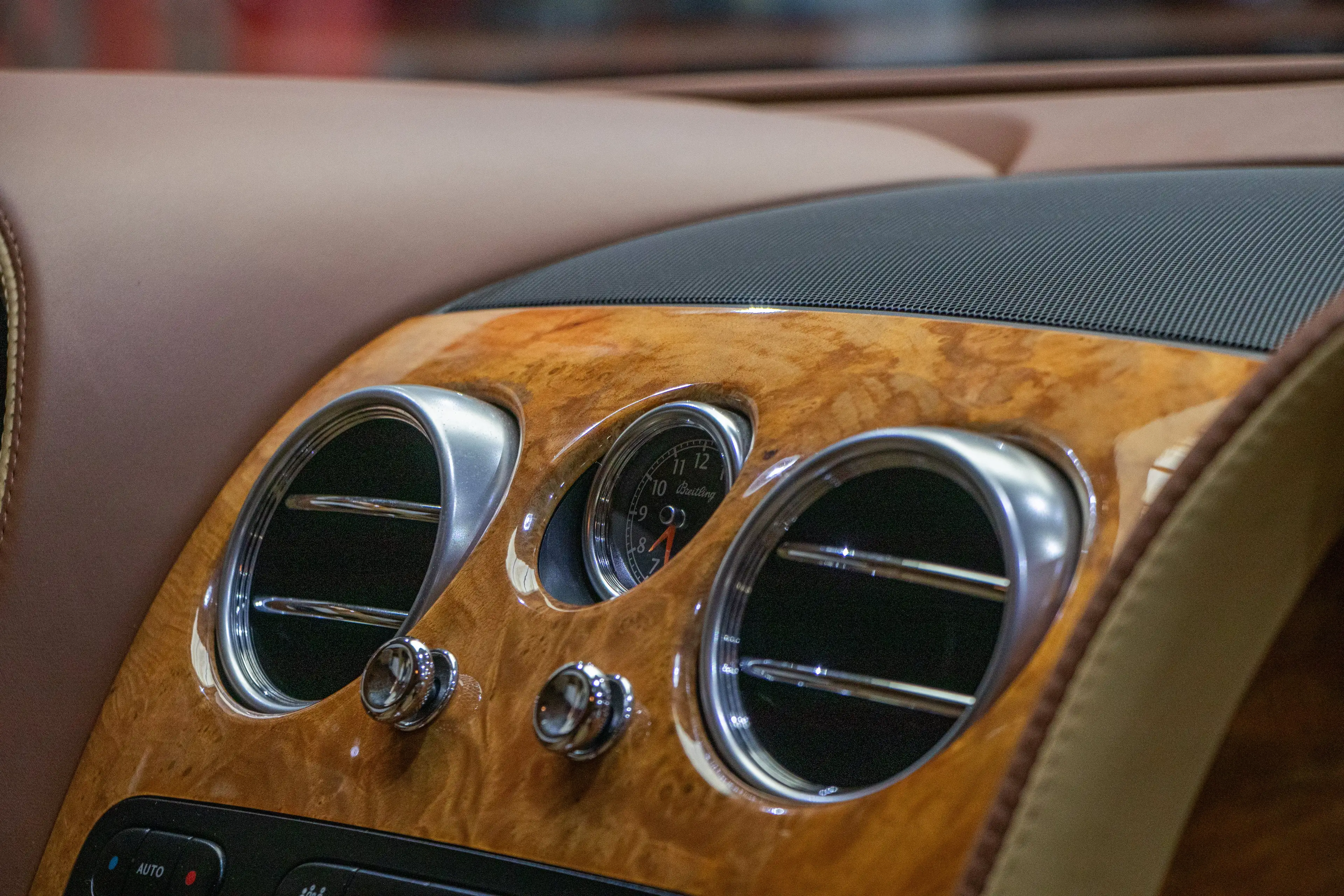 Bentley Continental 6.0 BiTurbo W12 — photo 13