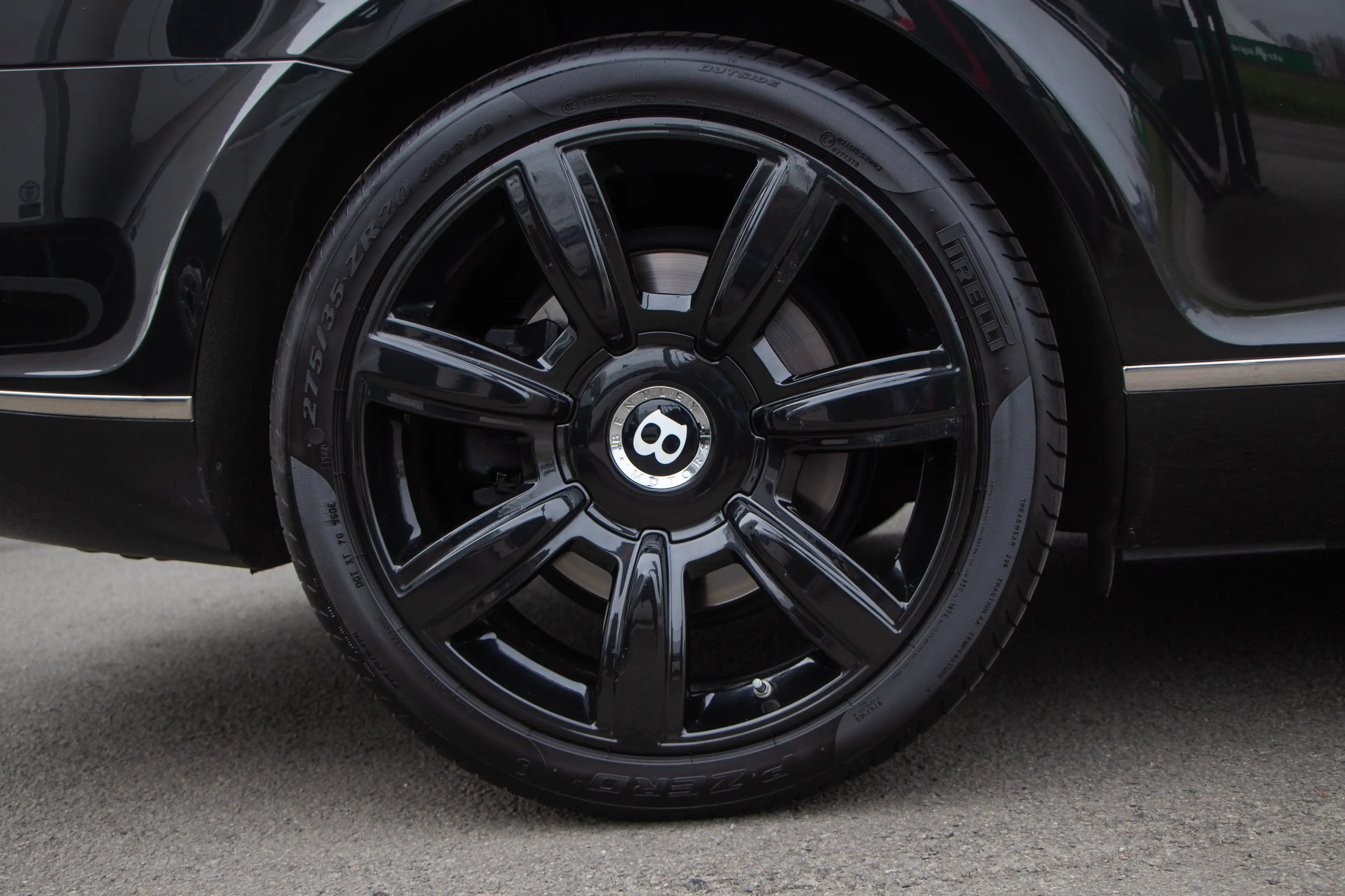 Bentley Continental 6.0 BiTurbo W12 — photo 6
