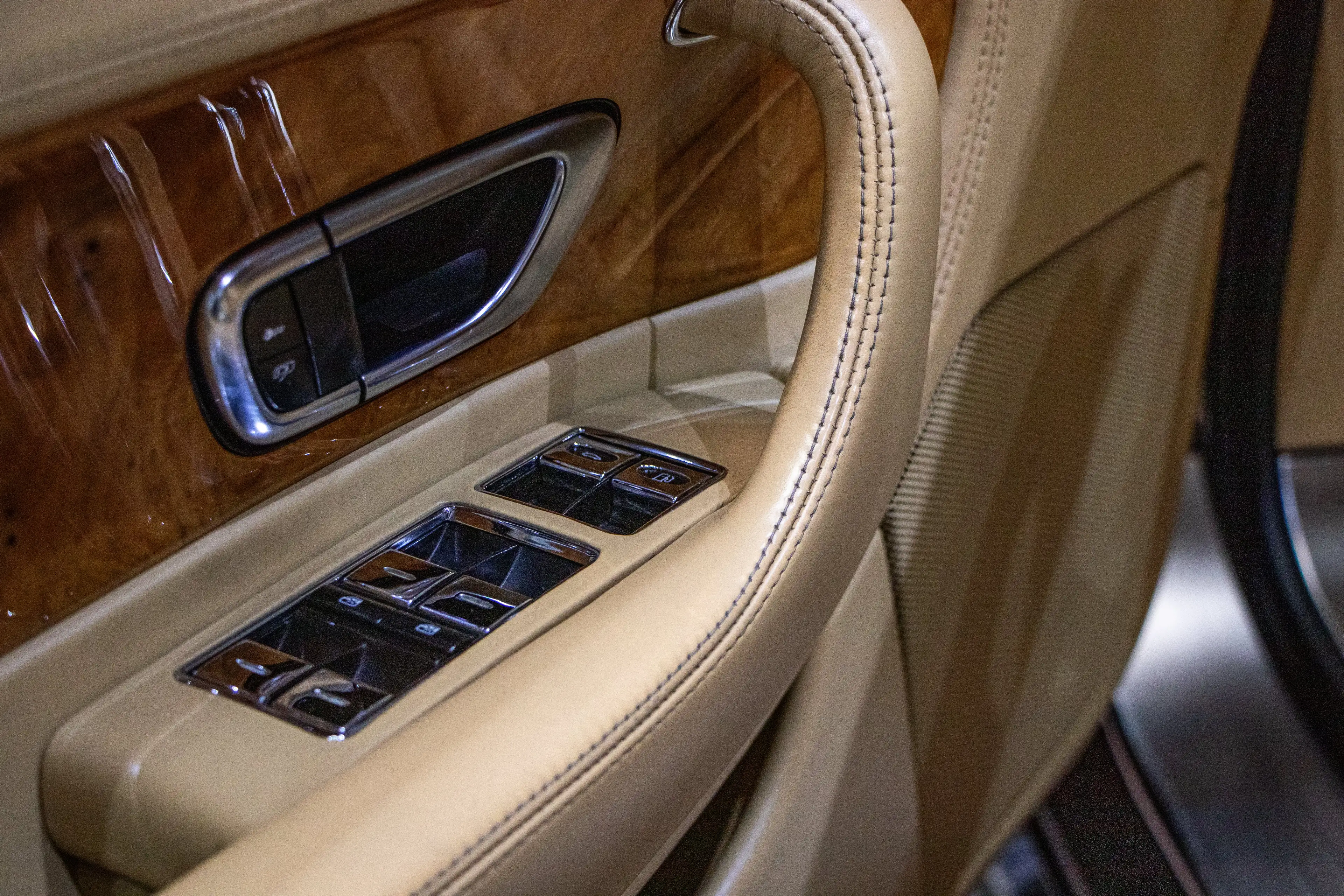 Bentley Continental 6.0 BiTurbo W12 — photo 15