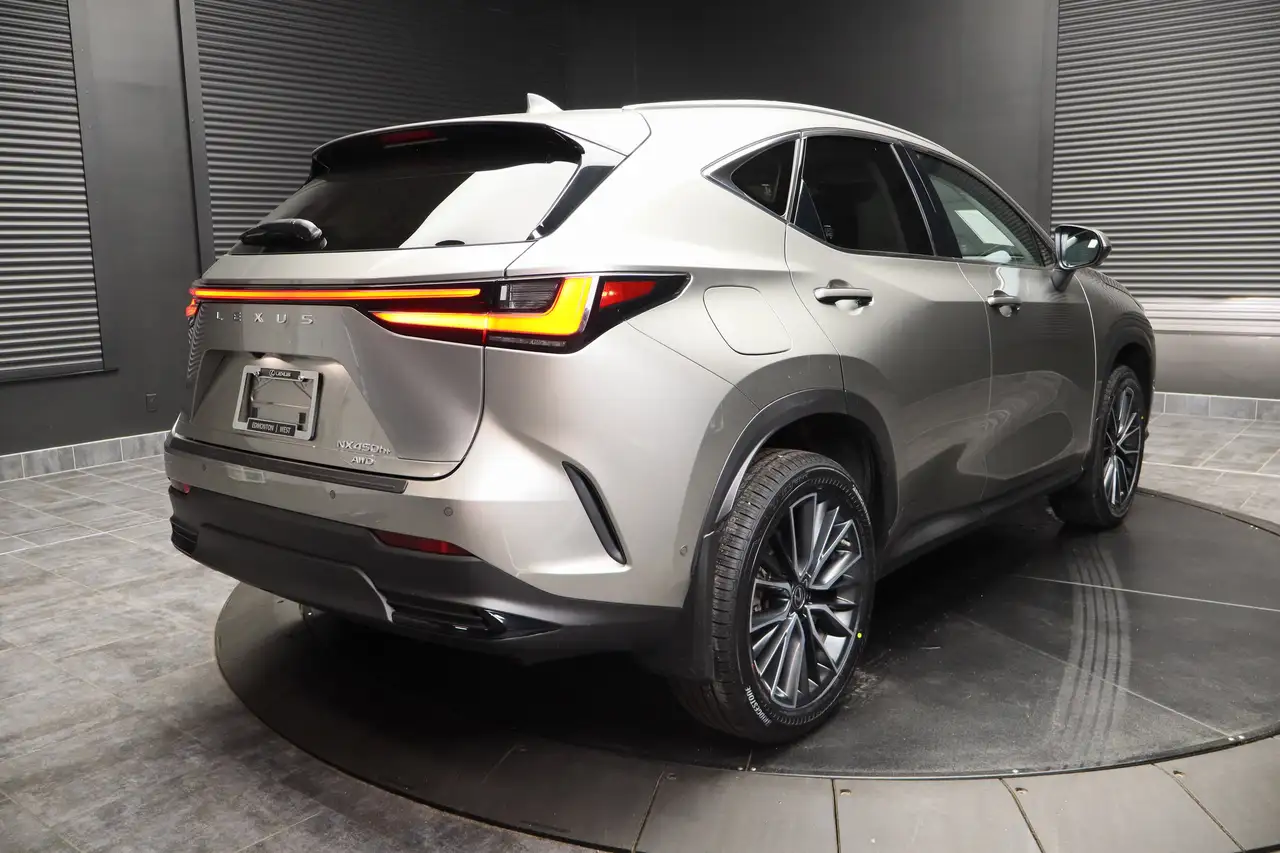 Lexus NX снимка Lexus NX