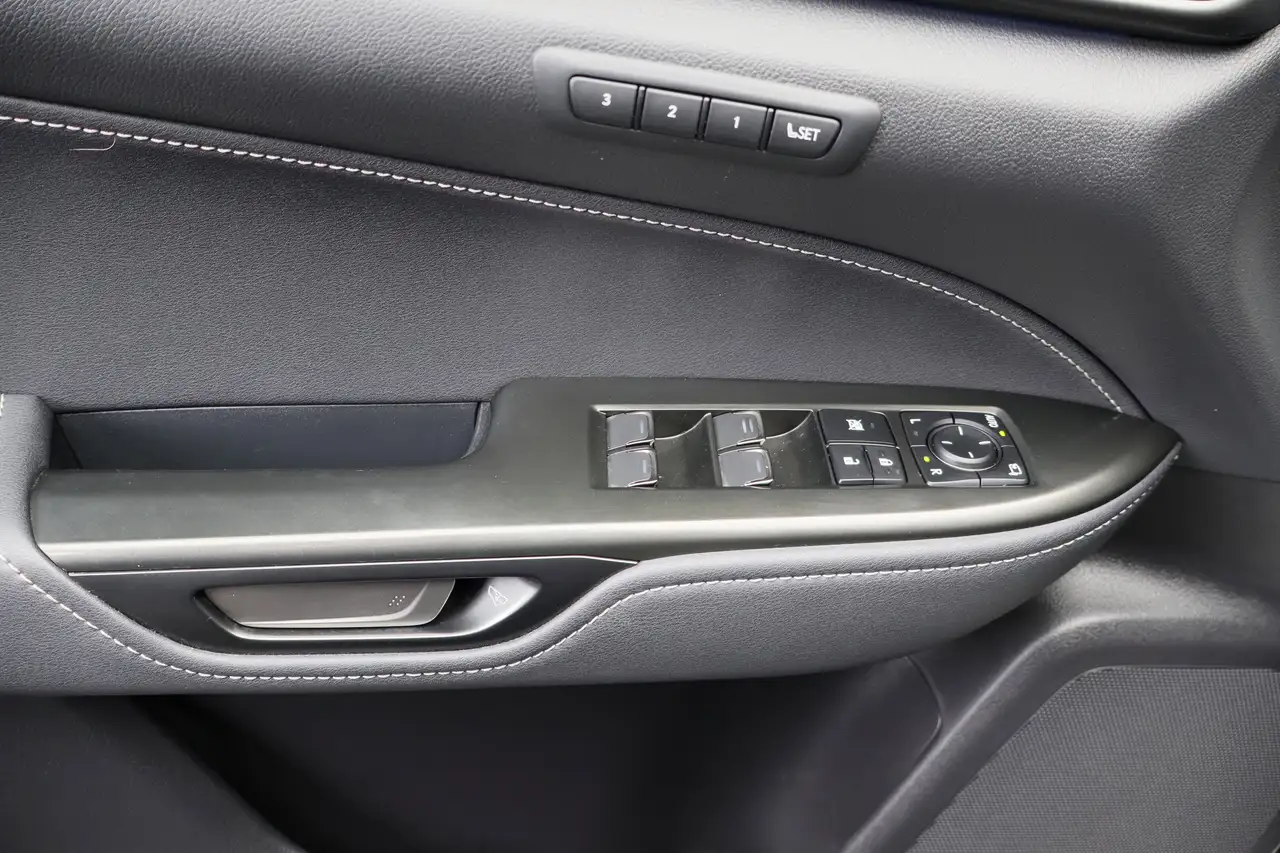 Lexus NX снимка Lexus NX