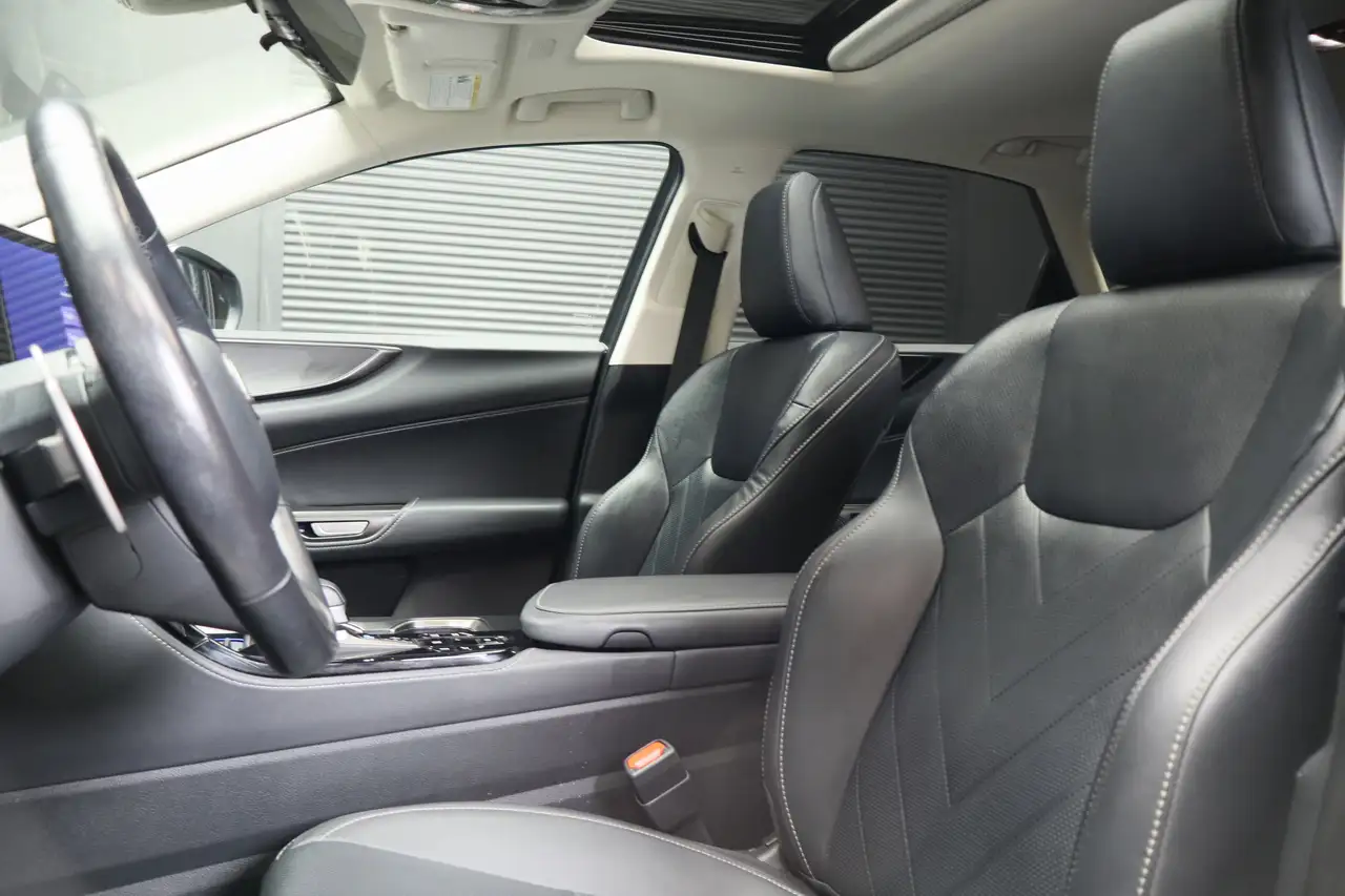 Lexus NX снимка Lexus NX