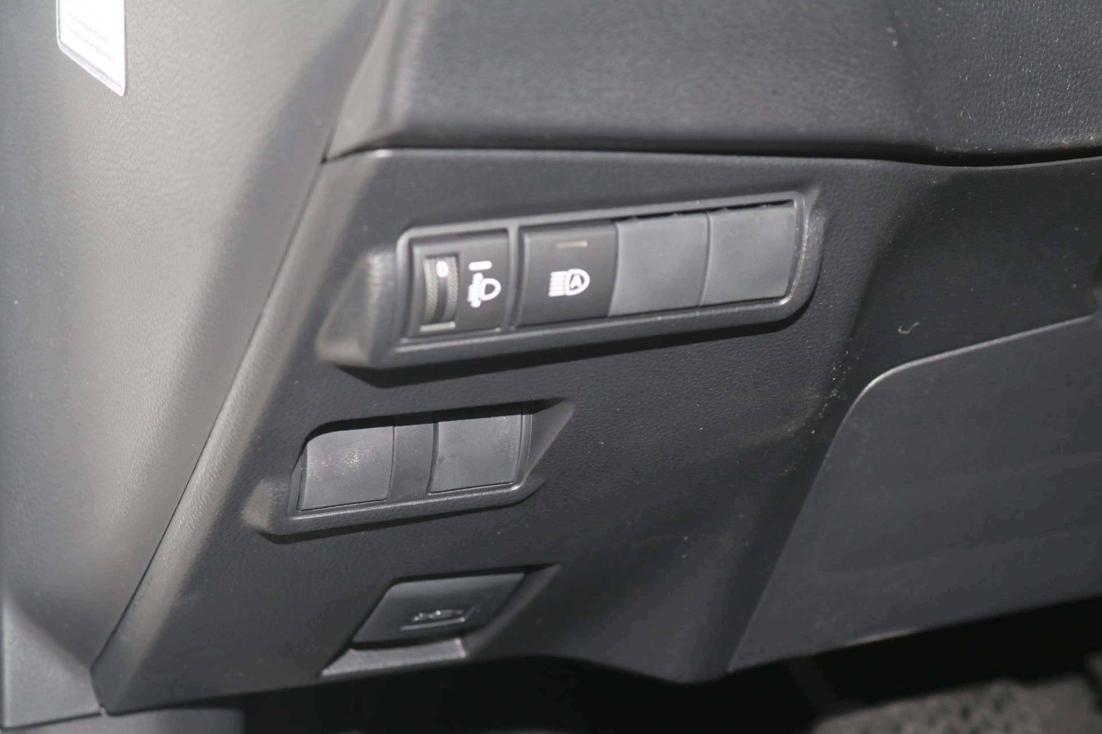 Toyota Corolla Cross Hybrid 140 Active Automatische inklapbare zijspieg — photo 12