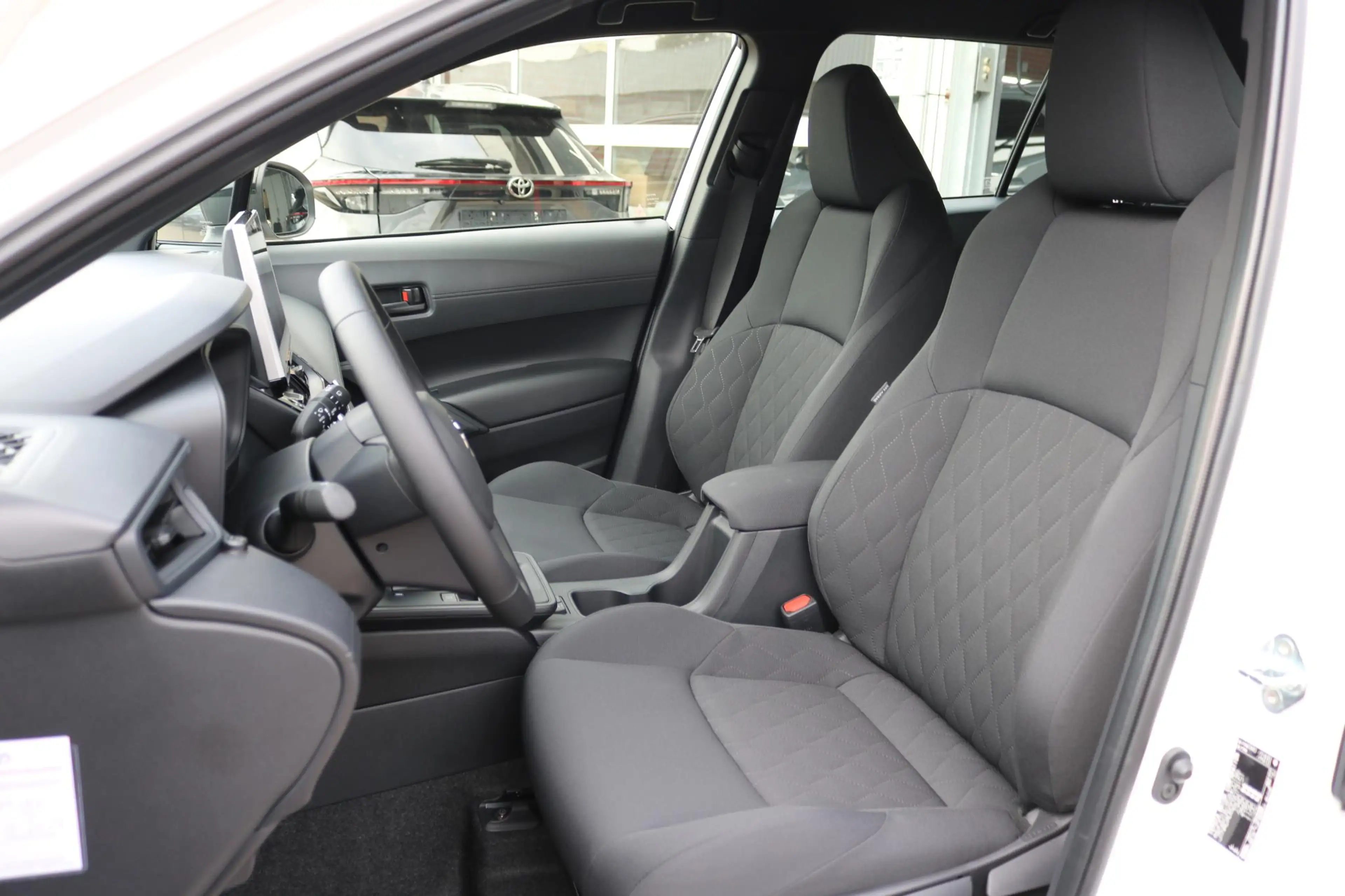 Toyota Corolla Cross Hybrid 140 Active Automatische inklapbare zijspieg — photo 4