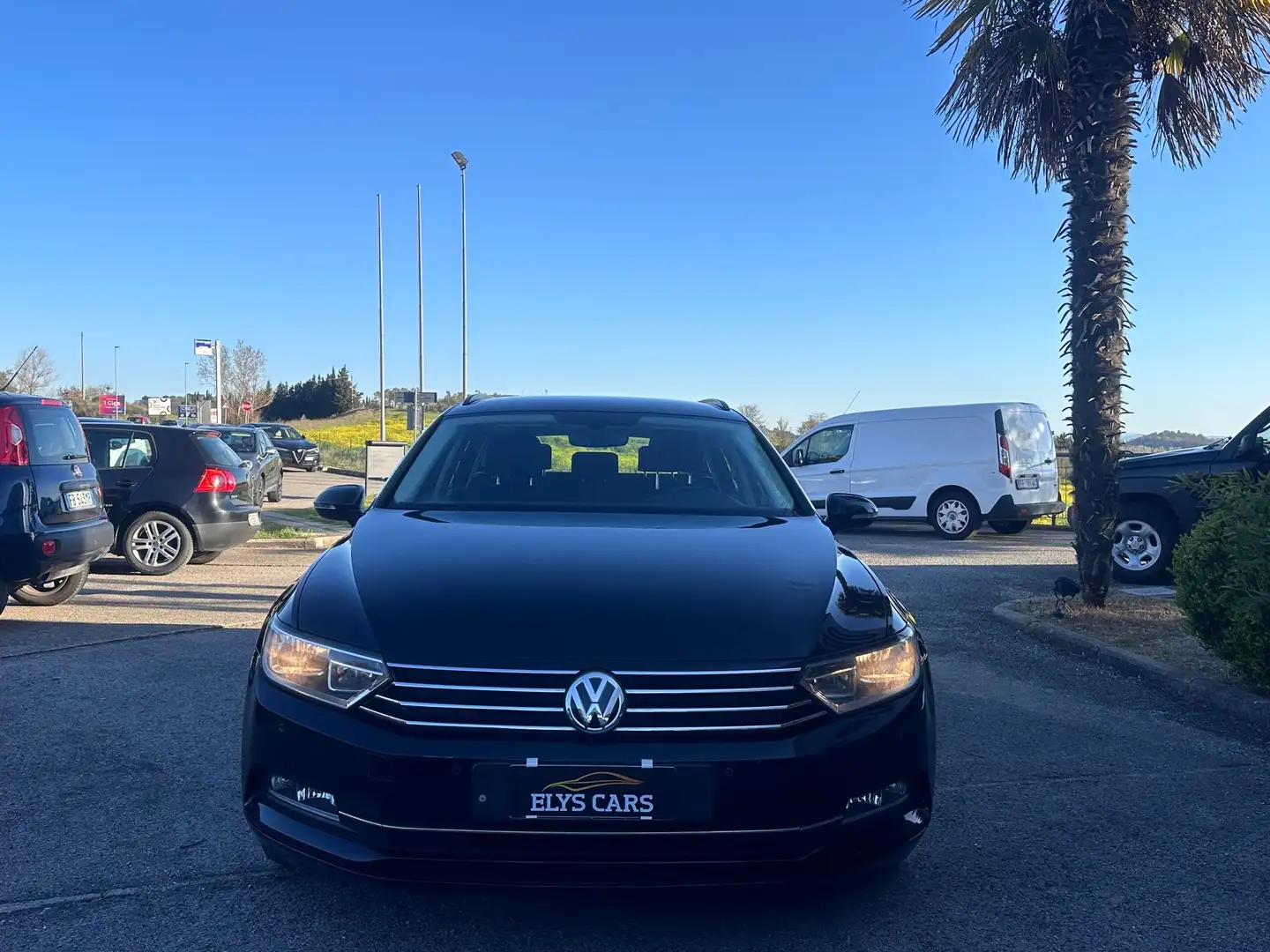 Volkswagen Passat Variant 1.6 tdi Comfortline 120cv dsg Zwart - 2