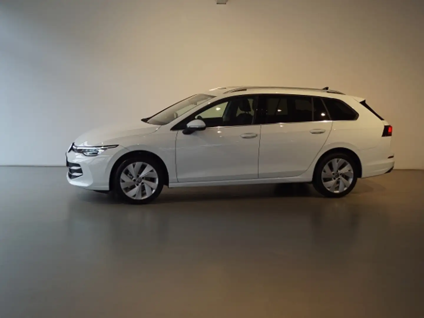 Volkswagen Golf Variant VIII Variant 1.5 eTSI DSG Style *AreaView*ergoAct Blanco - 2
