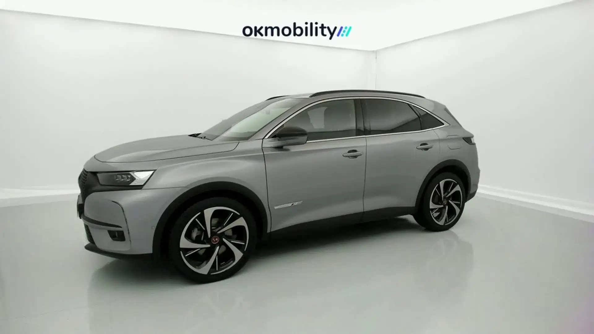 DS Automobiles DS 7 Crossback E-TENSE 300 CA performance line + Plateado - 2