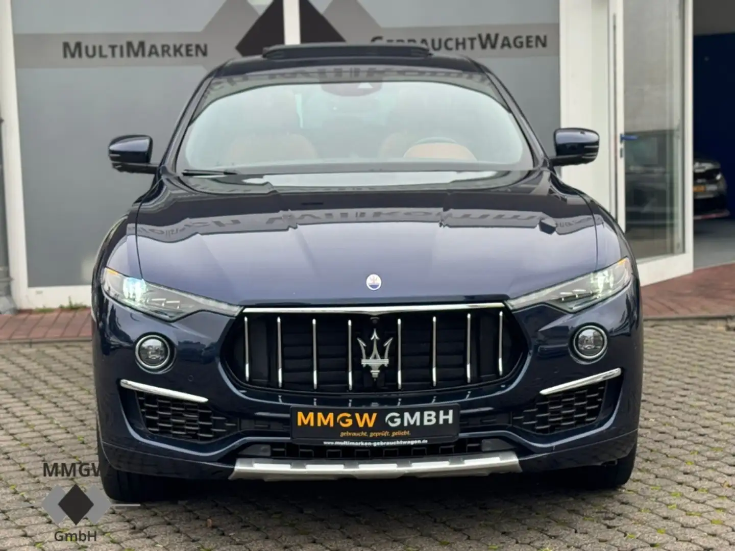 Maserati Levante Diesel 3.0 V6 Luftfederung/Navi/Leder/Xenon Blau - 2