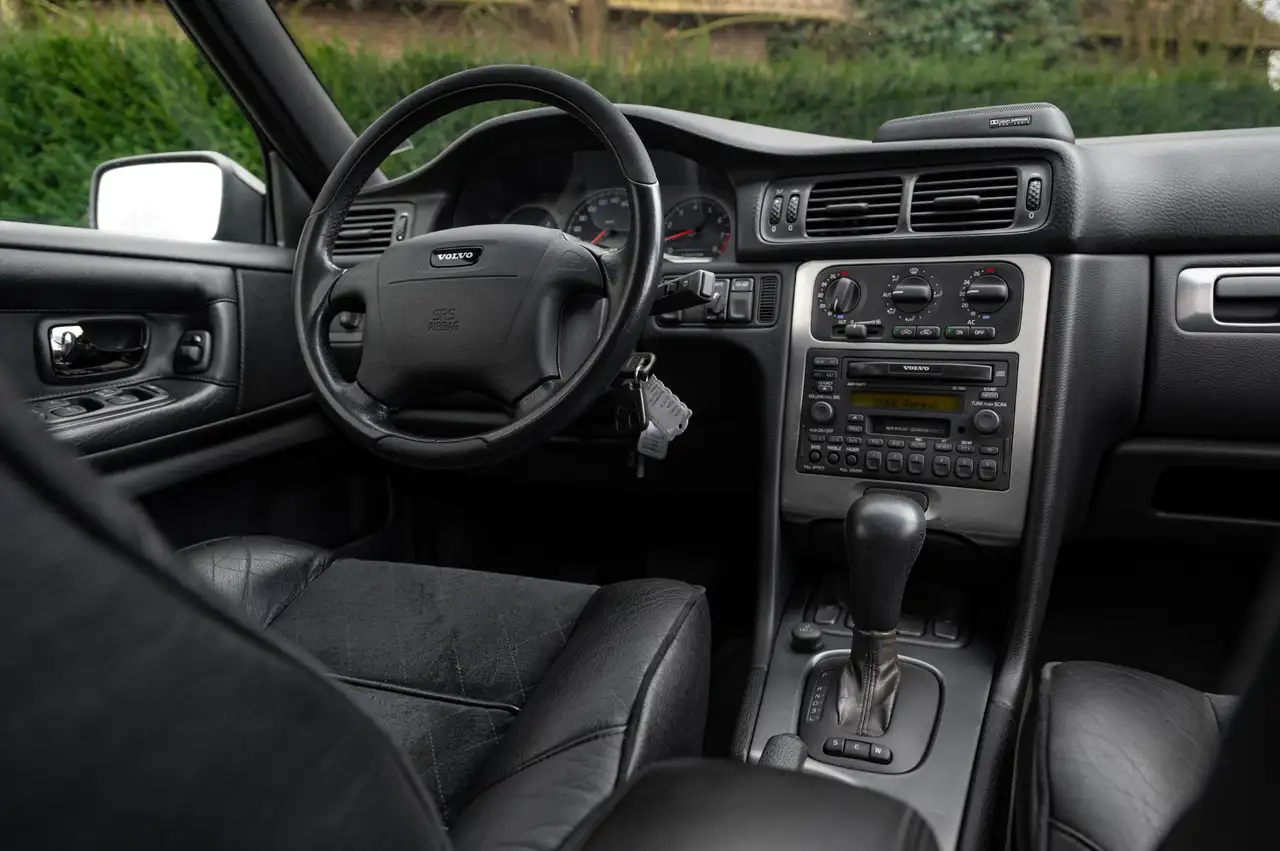 Volvo V70 2.3 R AWD 241pk, foto 11