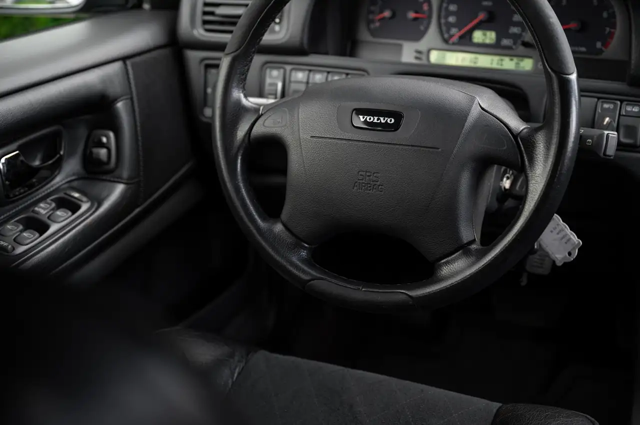 Volvo V70 2.3 R AWD 241pk, foto 12