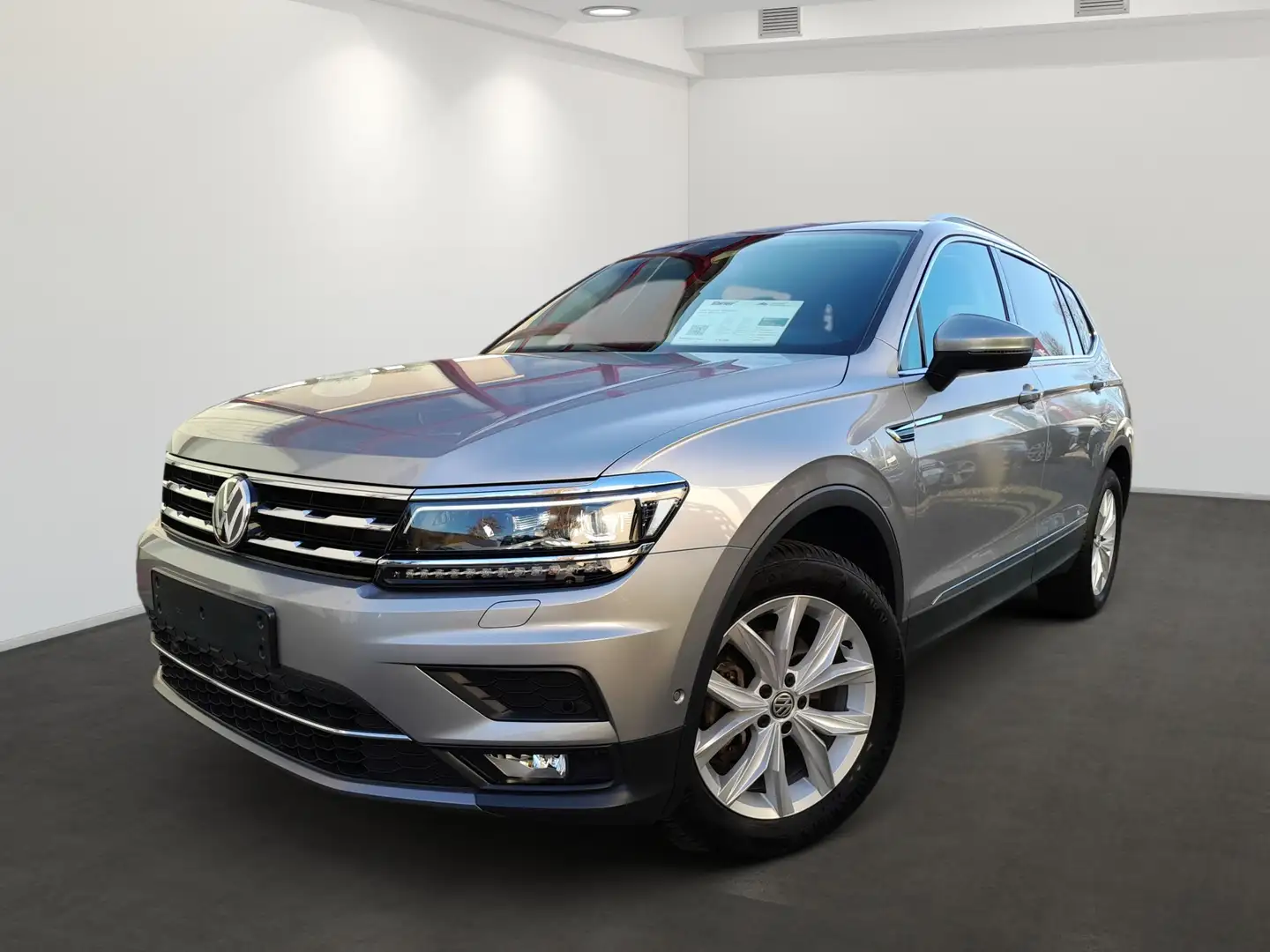 Volkswagen Tiguan Allspace HIGHLINE TSI DSG AHK+KAMERA+HEAD-UP+DYNAUDIO+LED+N Silber - 2