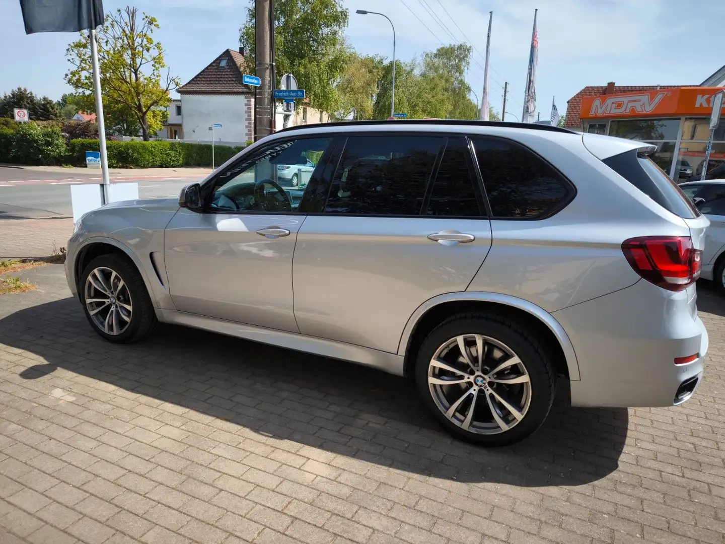 BMW X5 M D/kompl. neuer Motor b. 176.000km srebrna - 2