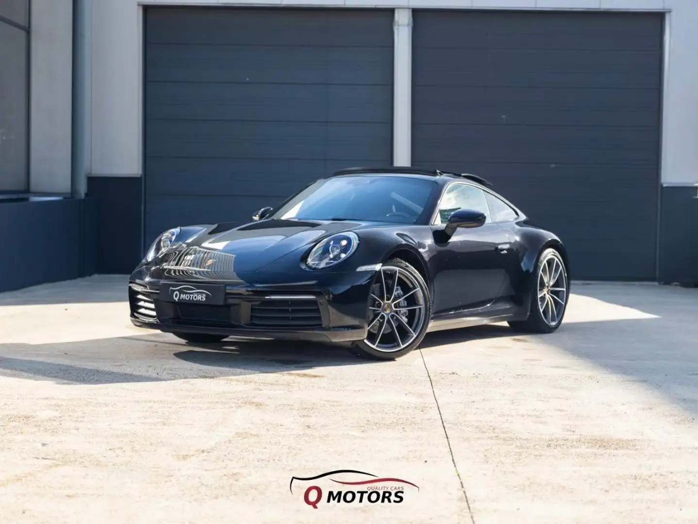 Porsche 992 911 Carrera 4-LED-PANO-CARPL-CAM-SPORTCHRONO Zwart - 1