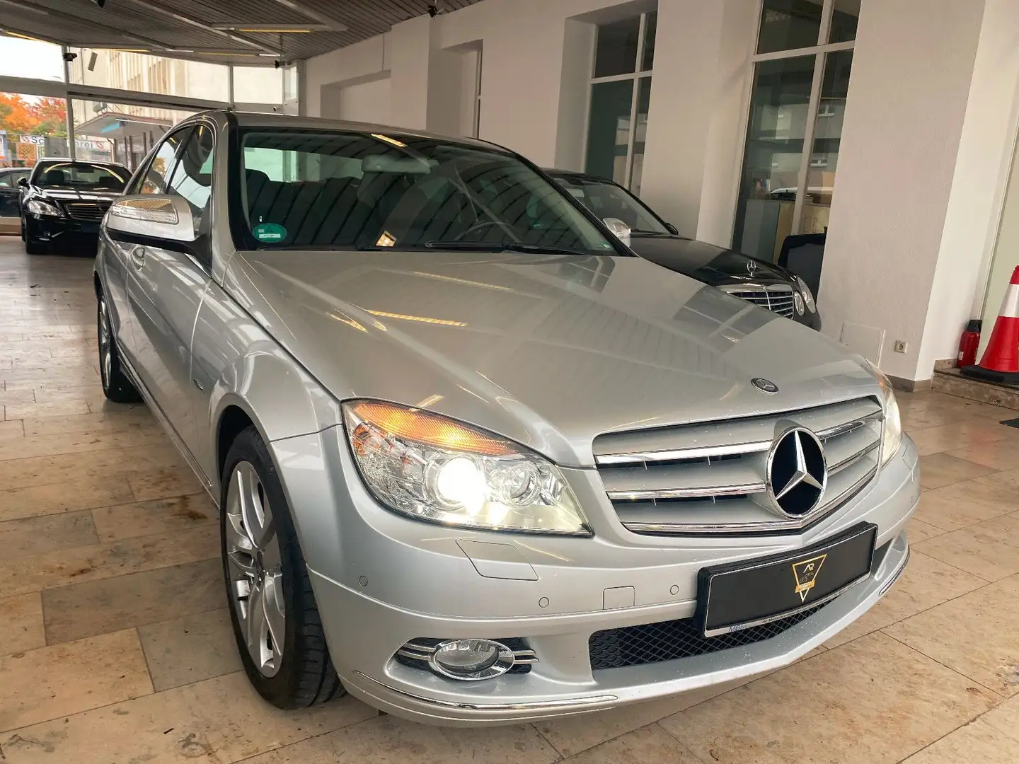 Mercedes-Benz C 200 CDI Avantgarde /T.Led./Navi/PDC/Xen./AHK/ Silber - 2
