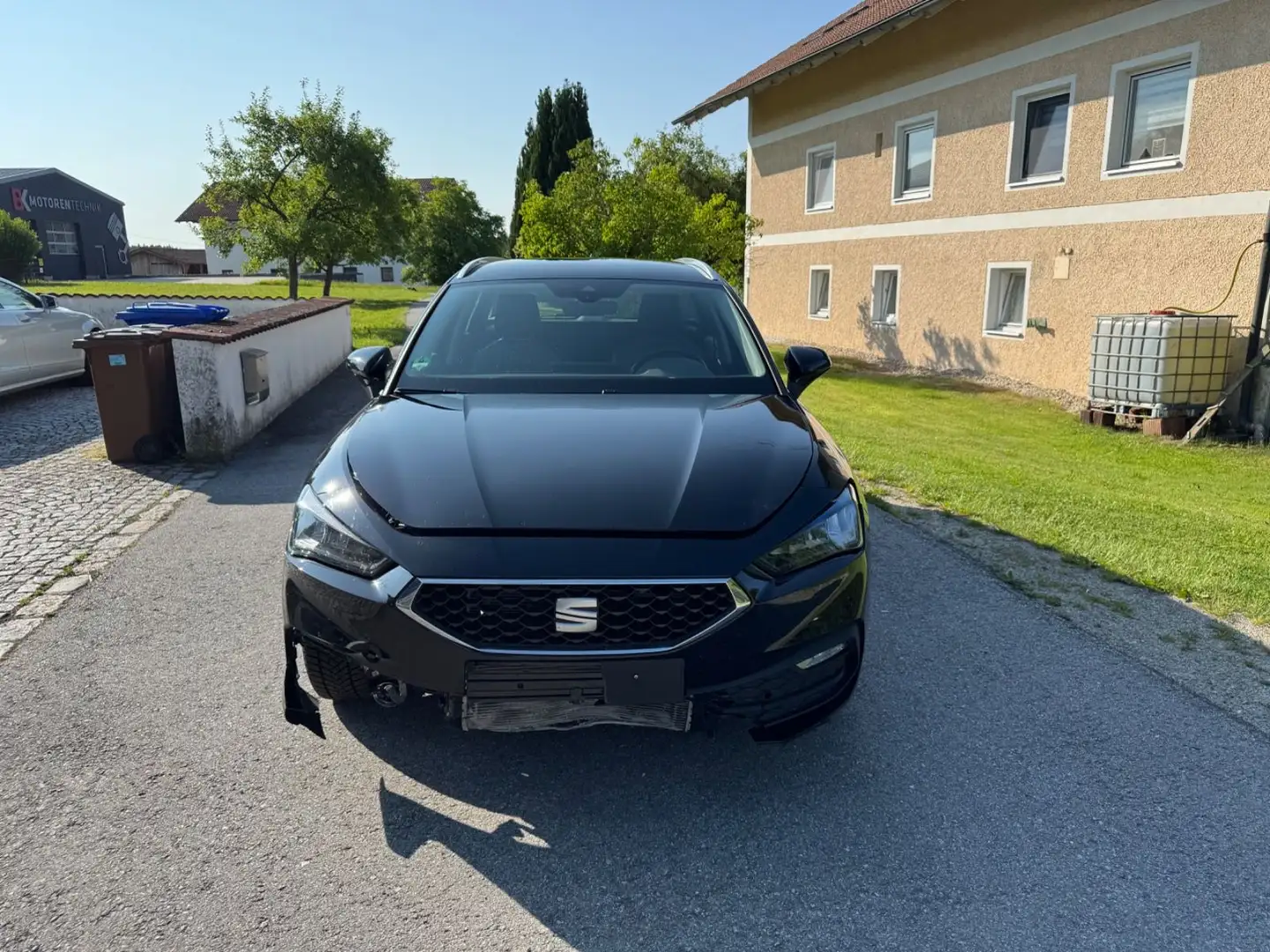 SEAT Leon Sportstourer Style*AHK*LED*NAVI Noir - 1
