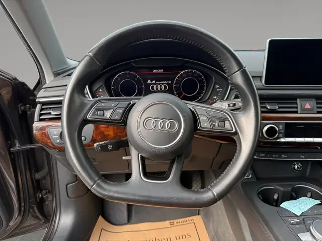 Audi A4 view 11