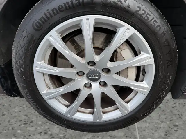 Audi A4 view 9