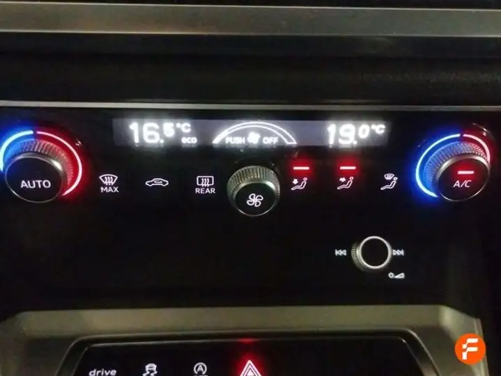 Audi Q3 Advanced 35 TDI 2022, foto 24