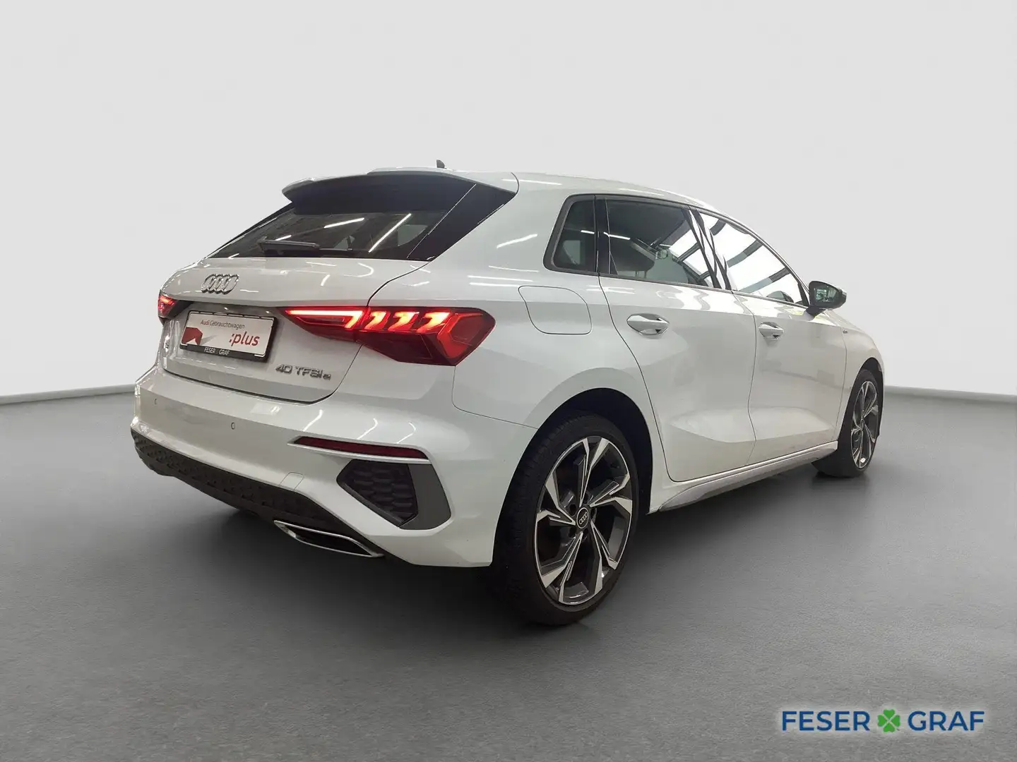 Audi A3 S line 40 TFSI e Navi LED SHZ Weiß - 2