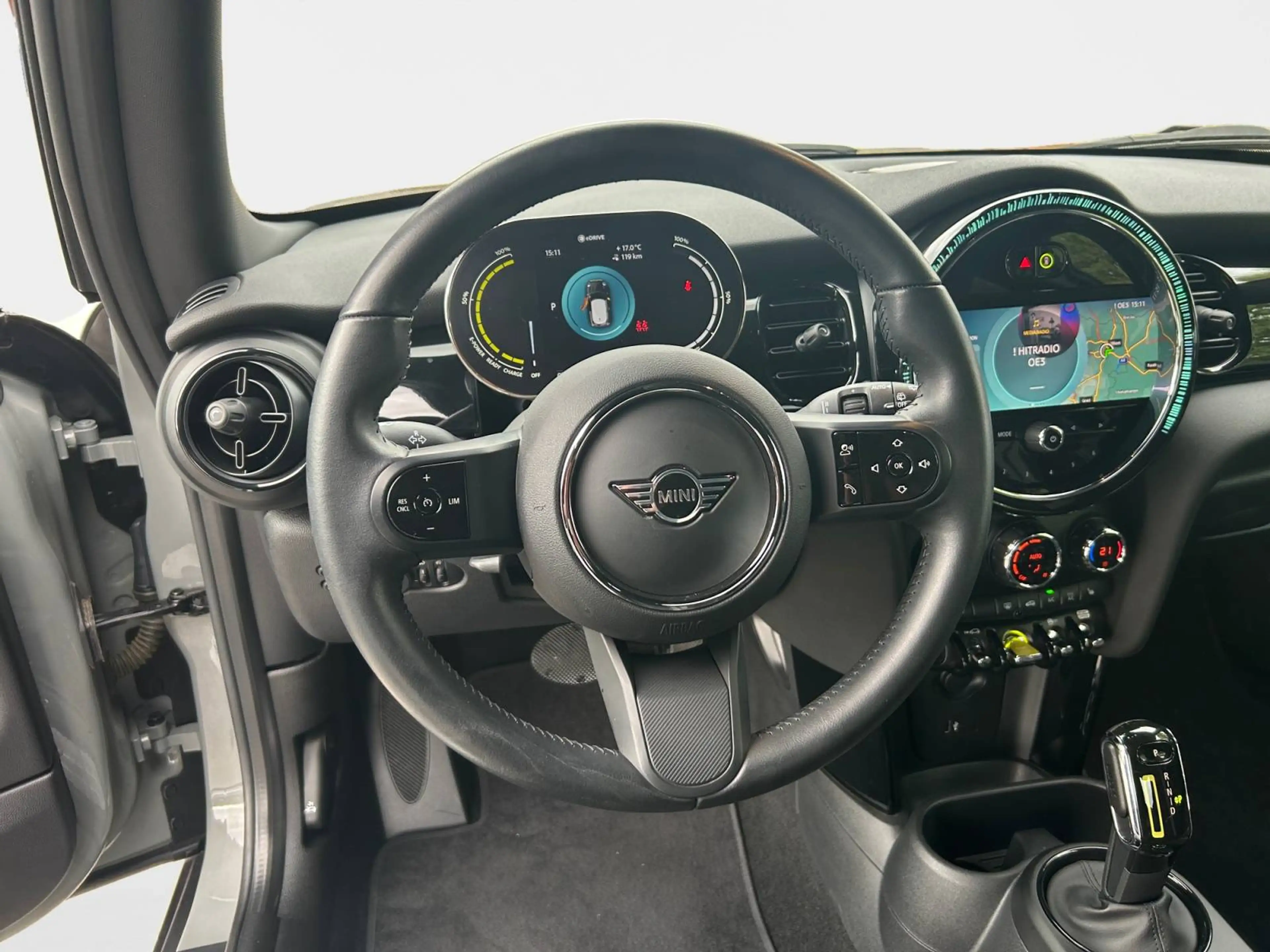 MINI Cooper SE Cooper SE Electric Collection — photo 13