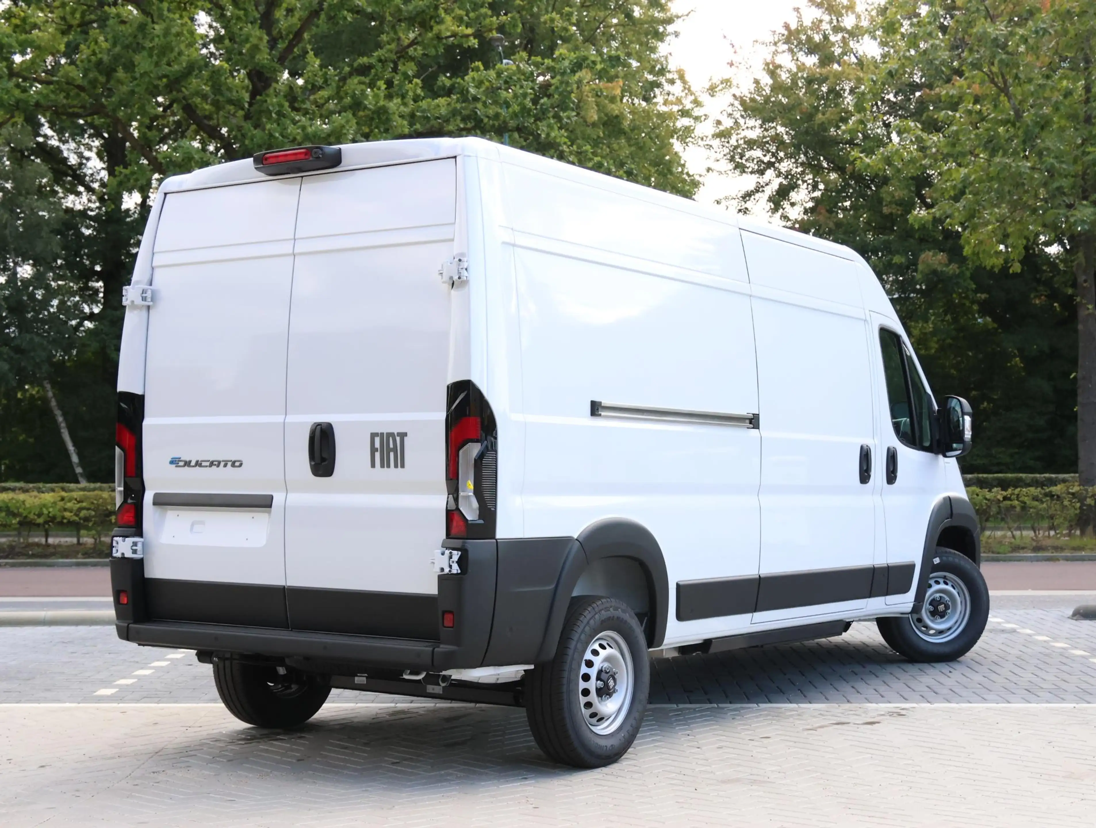 Fiat Ducato E-Ducato 4.25t L3H2 Heavy 110 kWh | 8 jaar garanti — photo 3