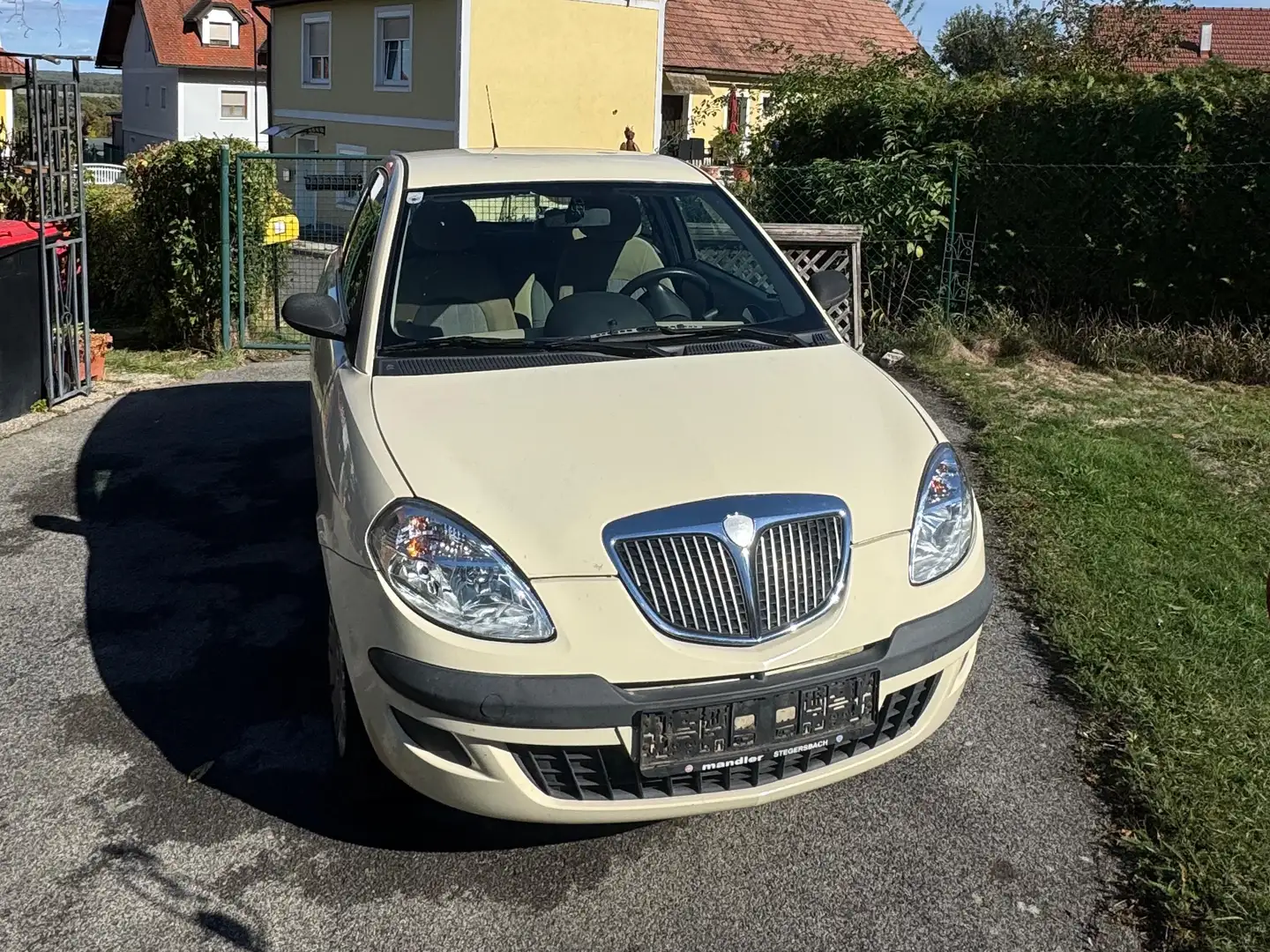 Lancia Ypsilon Ypsilon 1,2 Beige - 1
