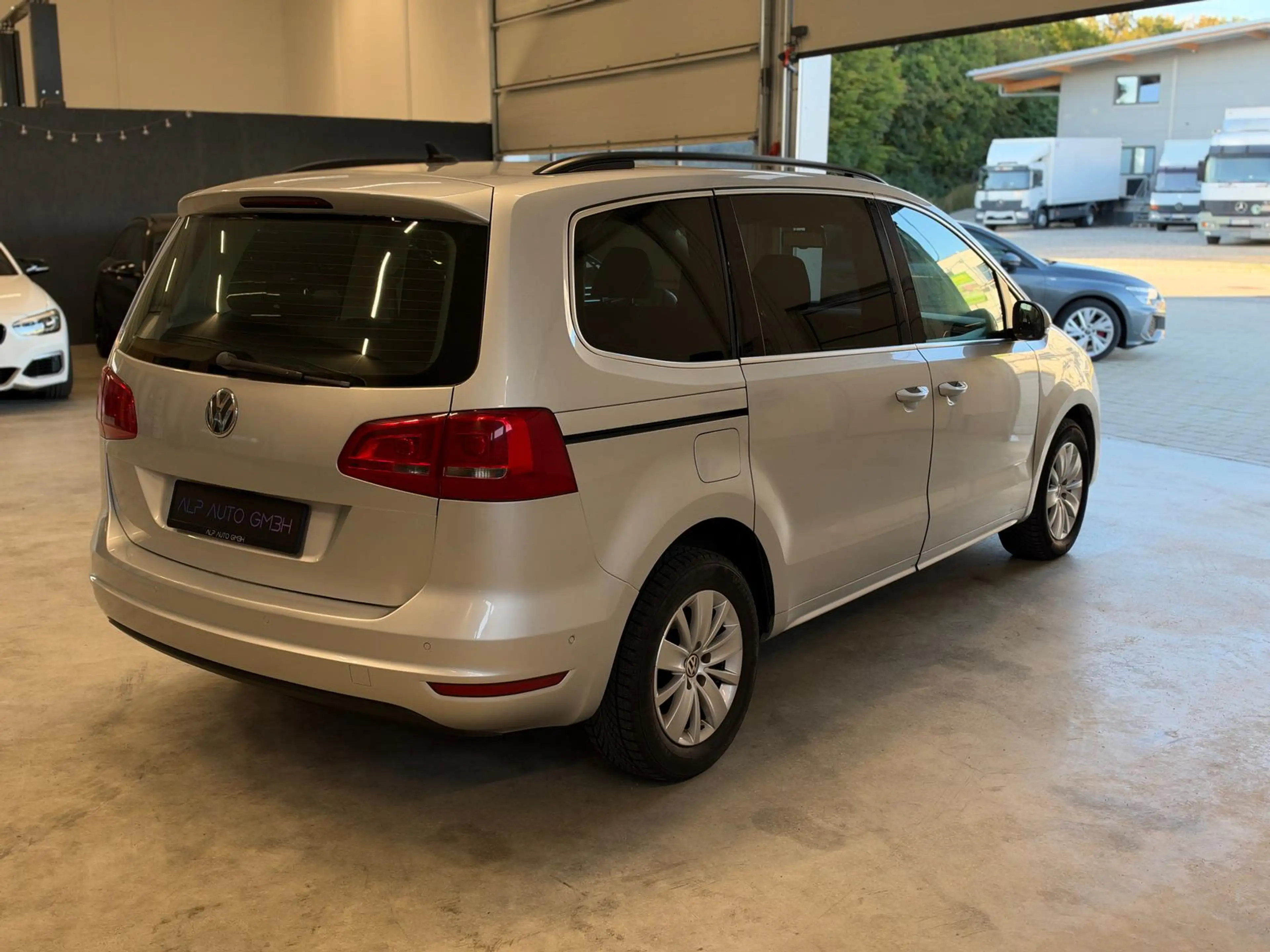 Volkswagen Sharan Comfortline BMT 2.0 TDI DPF DSG — photo 12