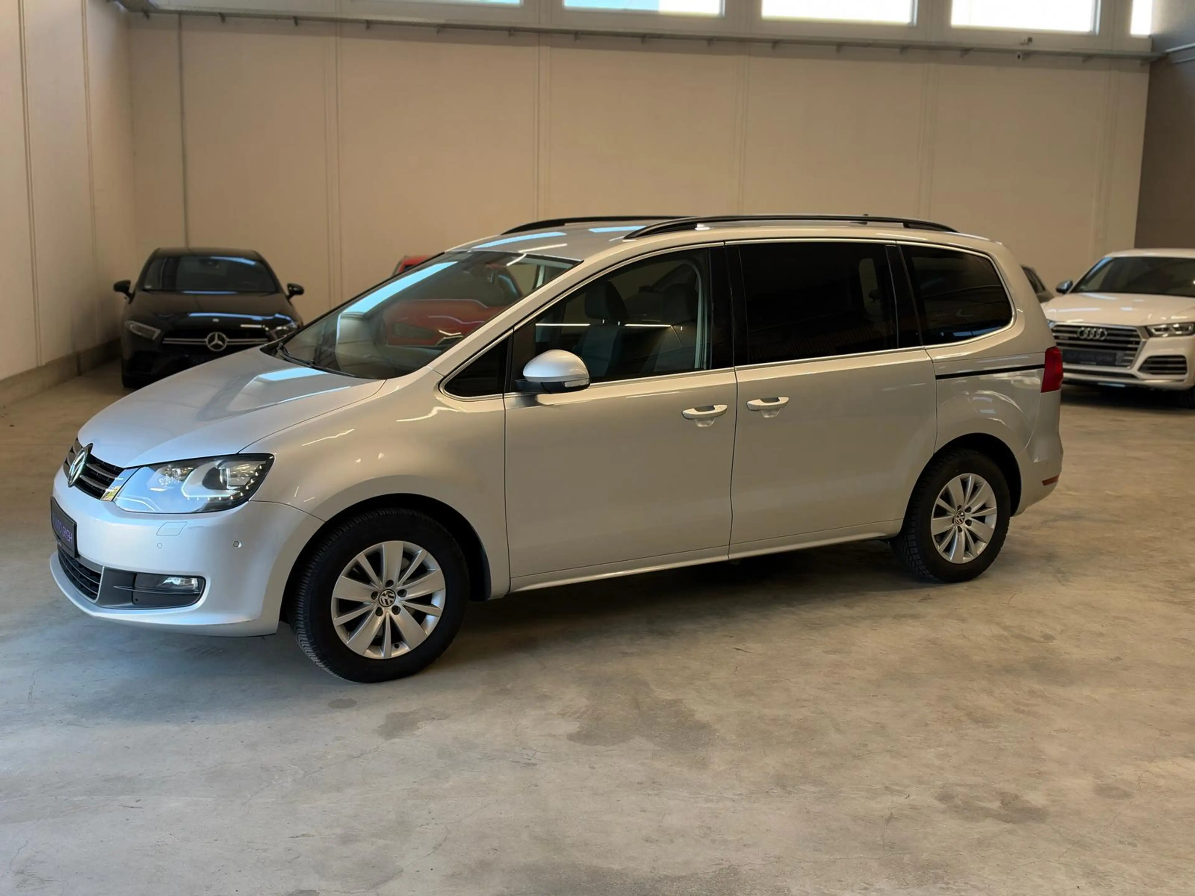 Volkswagen Sharan Comfortline BMT 2.0 TDI DPF DSG — photo 8
