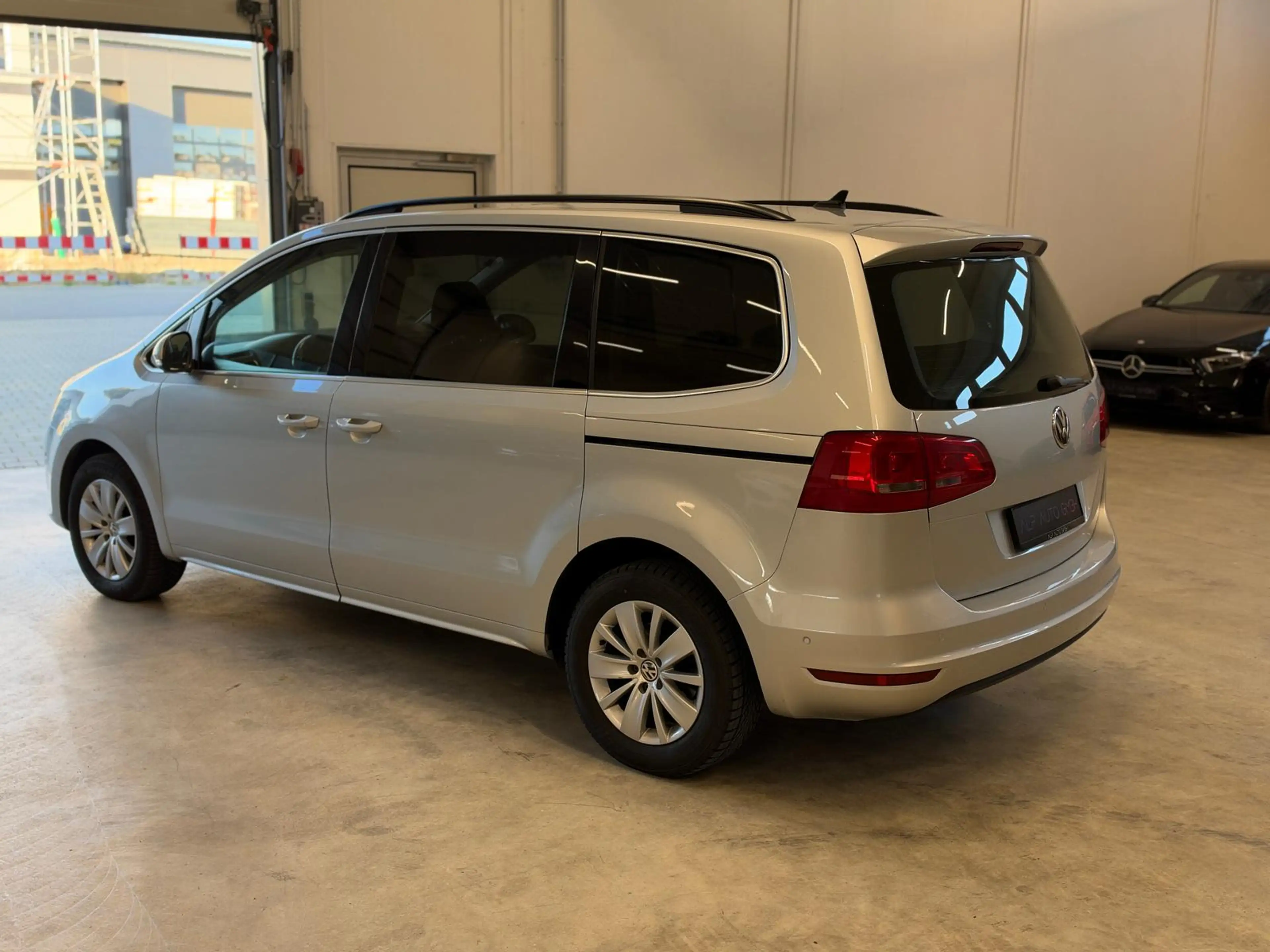 Volkswagen Sharan Comfortline BMT 2.0 TDI DPF DSG — photo 10