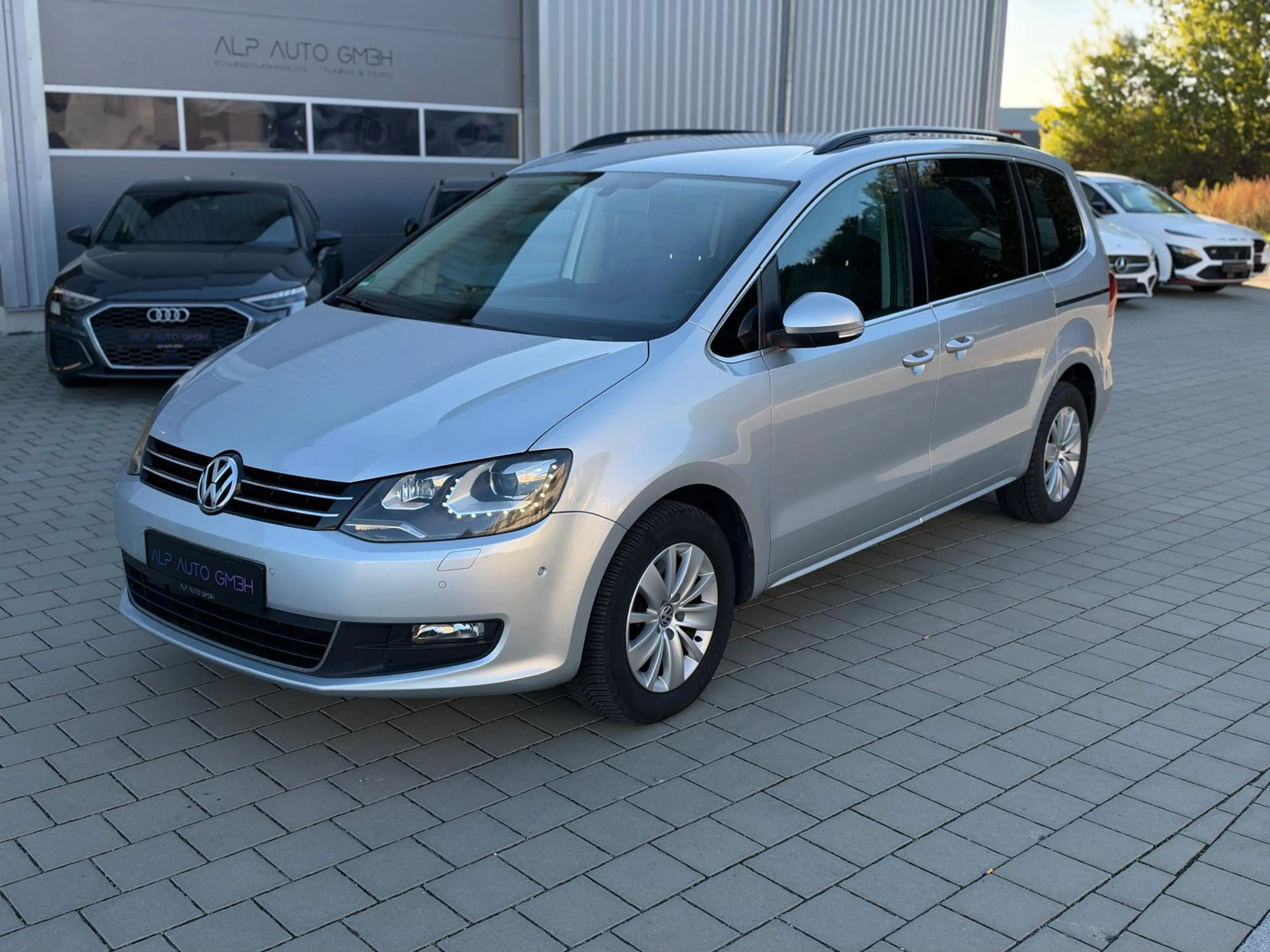 Volkswagen Sharan Comfortline BMT 2.0 TDI DPF DSG