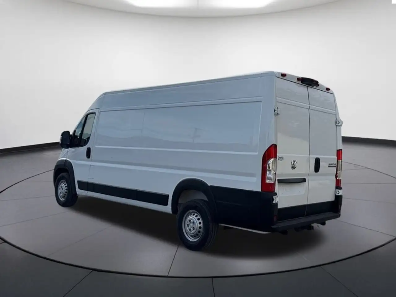 RAM ProMaster 3500 снимка RAM ProMaster 3500