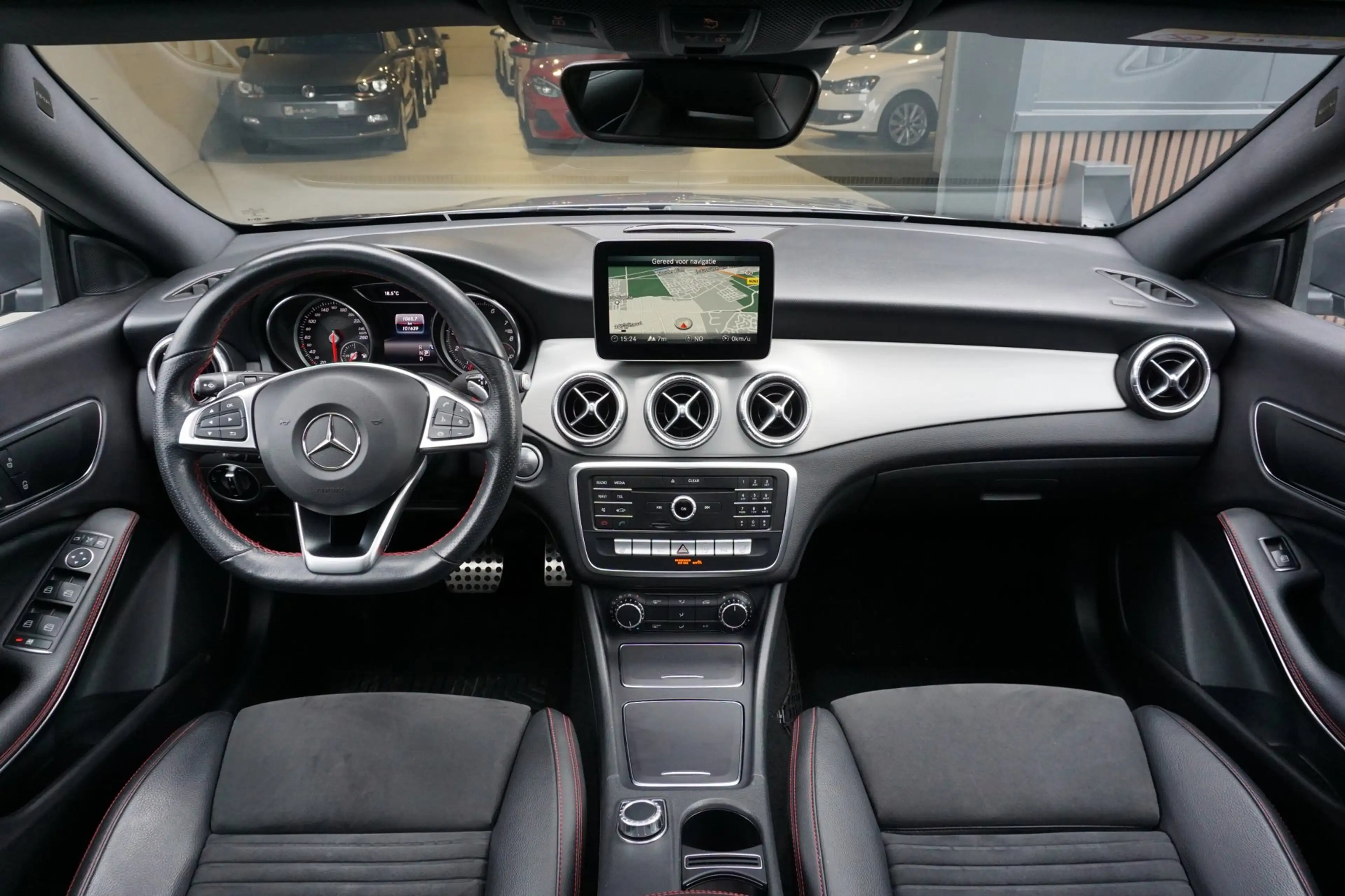 Mercedes-Benz CLA 180 Shooting Brake 180AMG Pano Leer Cam — photo 10