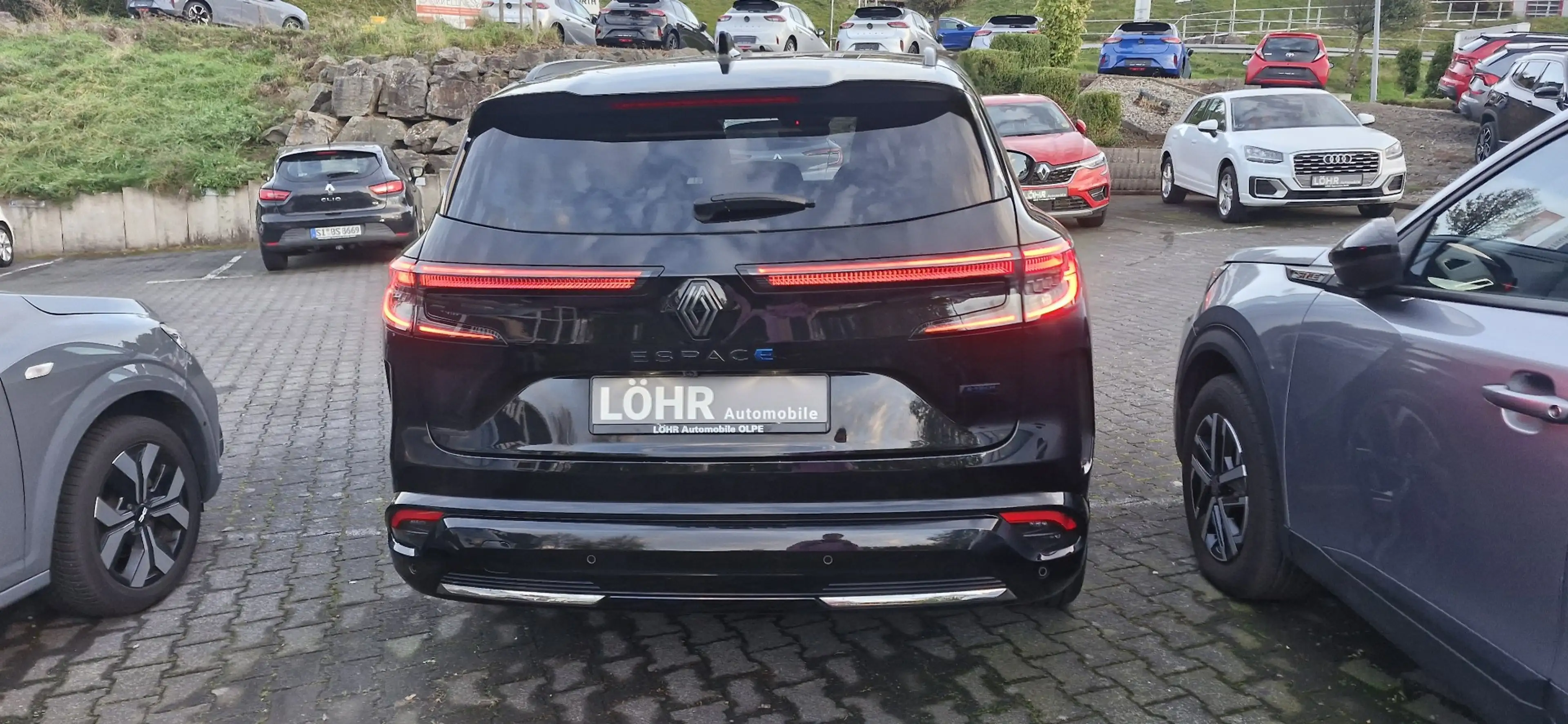 Renault Espace Esprit Alpine E-Tech Hybrid 200 — photo 8