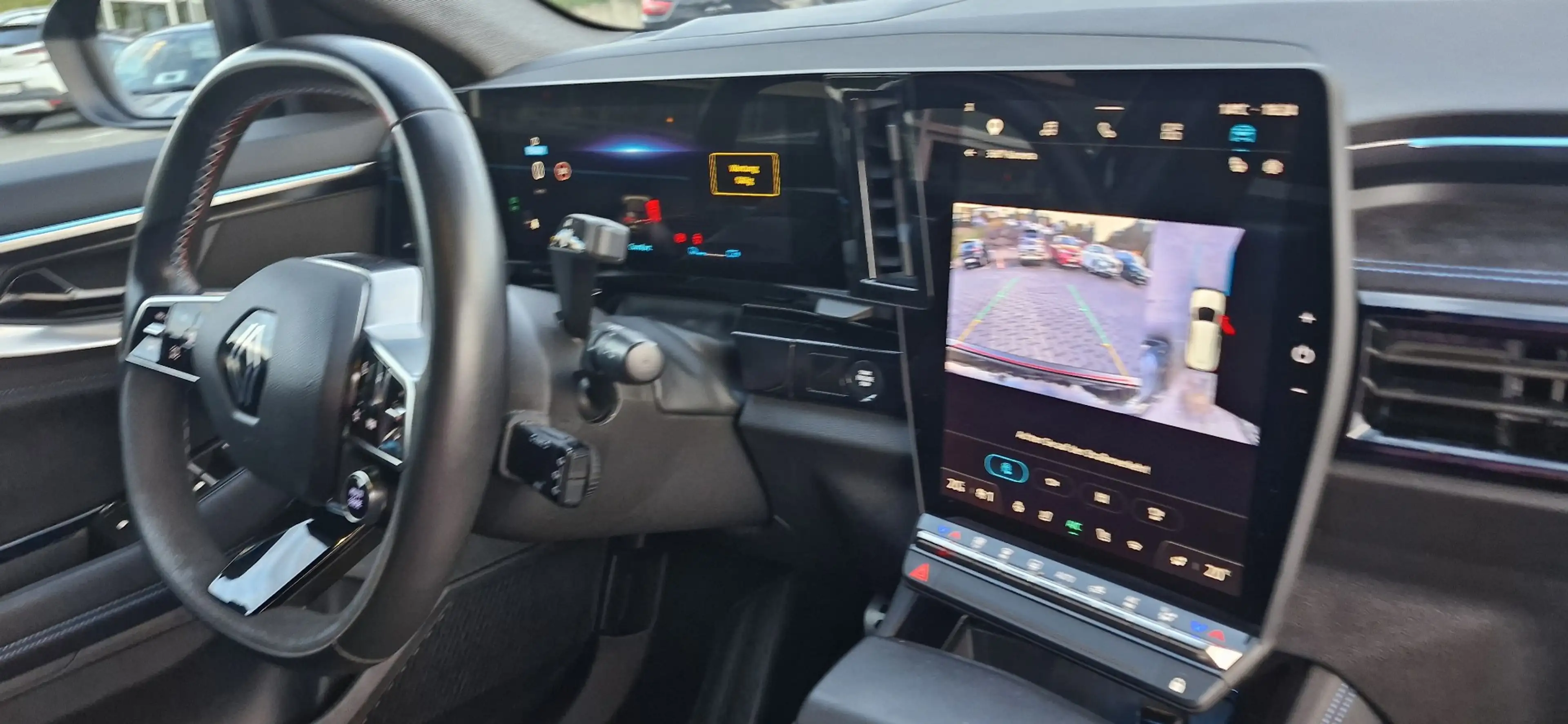 Renault Espace Esprit Alpine E-Tech Hybrid 200 — photo 11