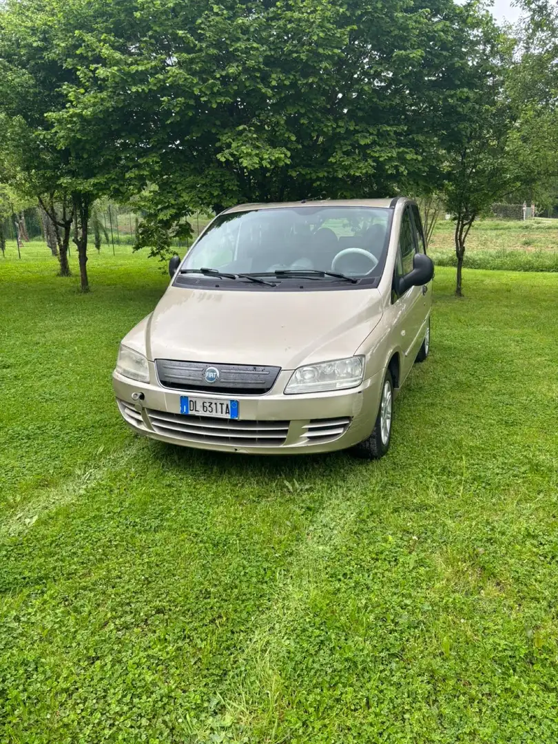 Fiat Multipla 1.6 16v Family natural power Beige - 1