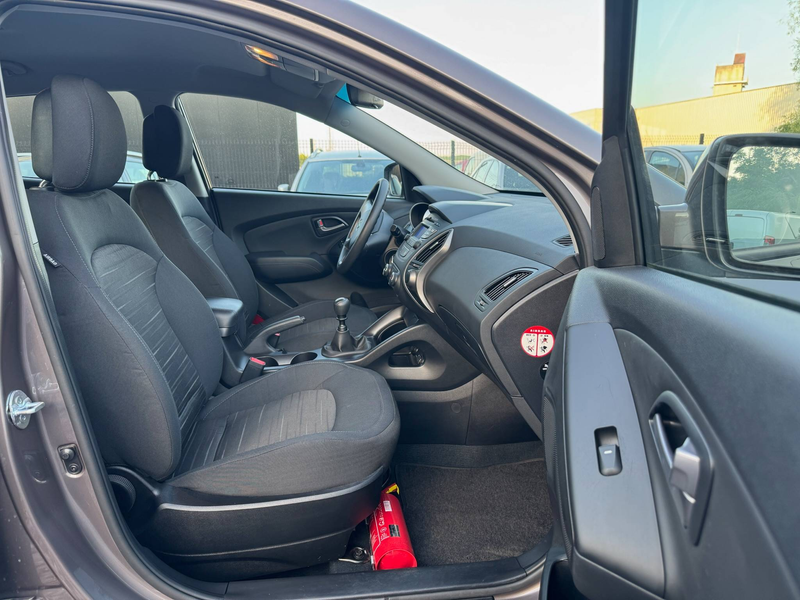 Hyundai iX35 1.6 Gdi 28.000km! CLIM/JANTES/V.E./ 1er Prop. Carnet GAR12 mois — photo 7