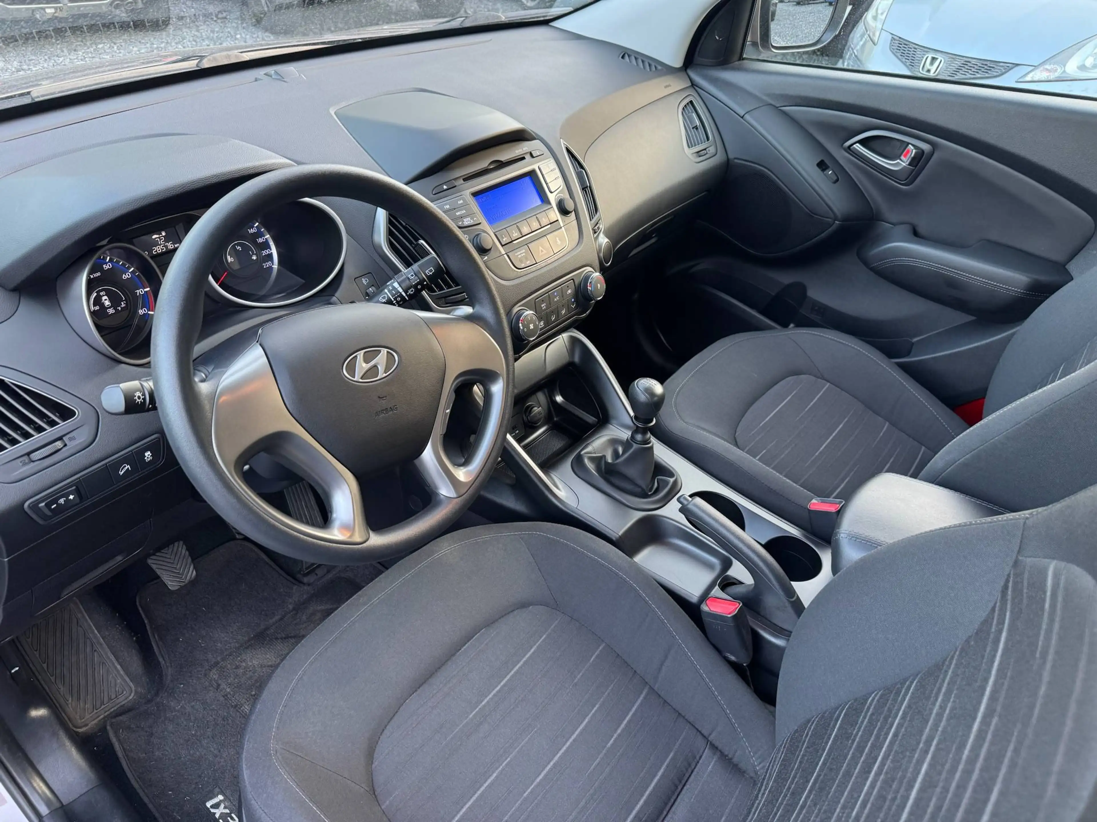 Hyundai iX35 1.6 Gdi 28.000km! CLIM/JANTES/V.E./ 1er Prop. Carnet GAR12 mois — photo 15
