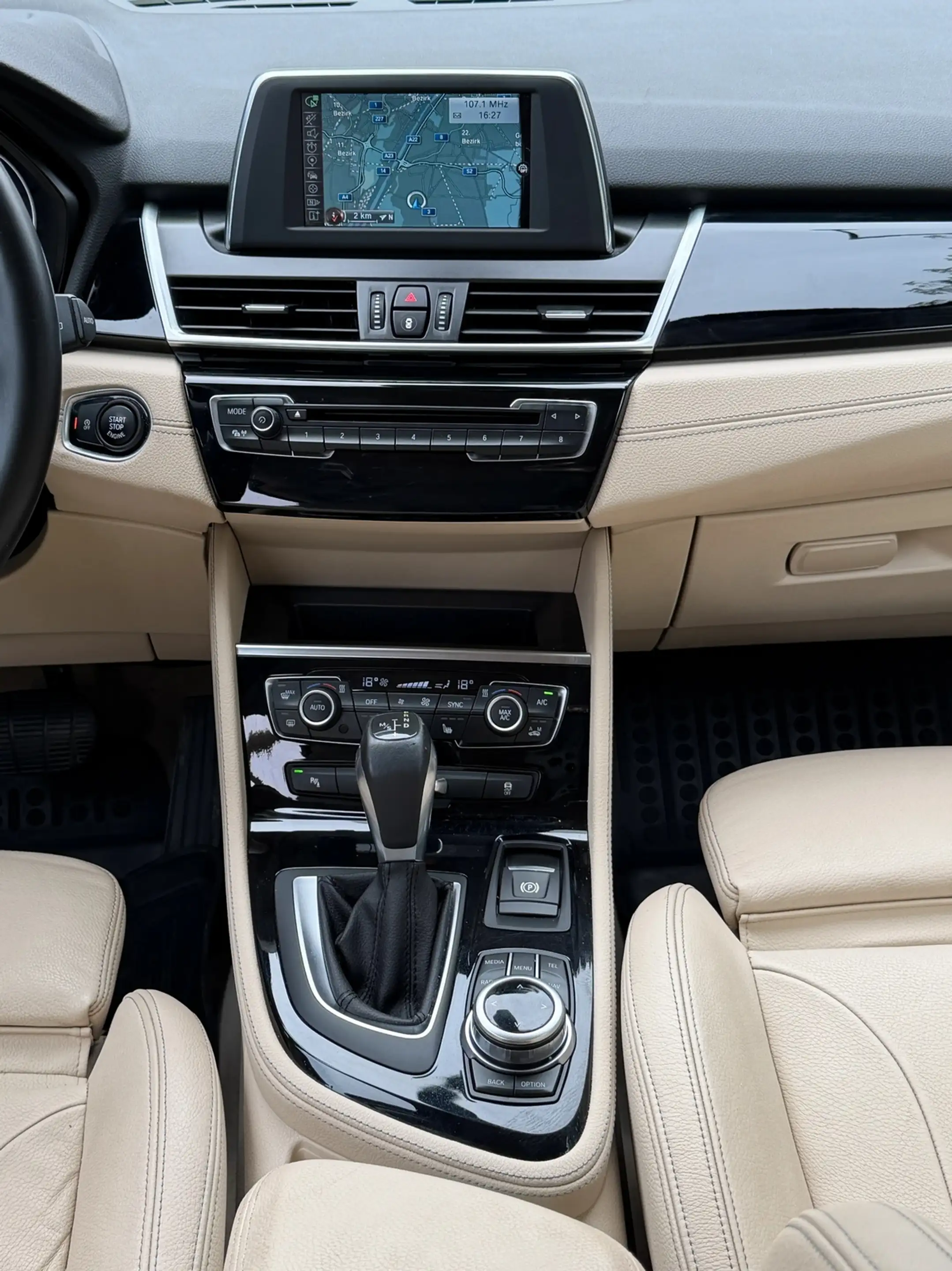 BMW 218 218d Gran Tourer Sport/M-Paket/Aut./Garantie — photo 12