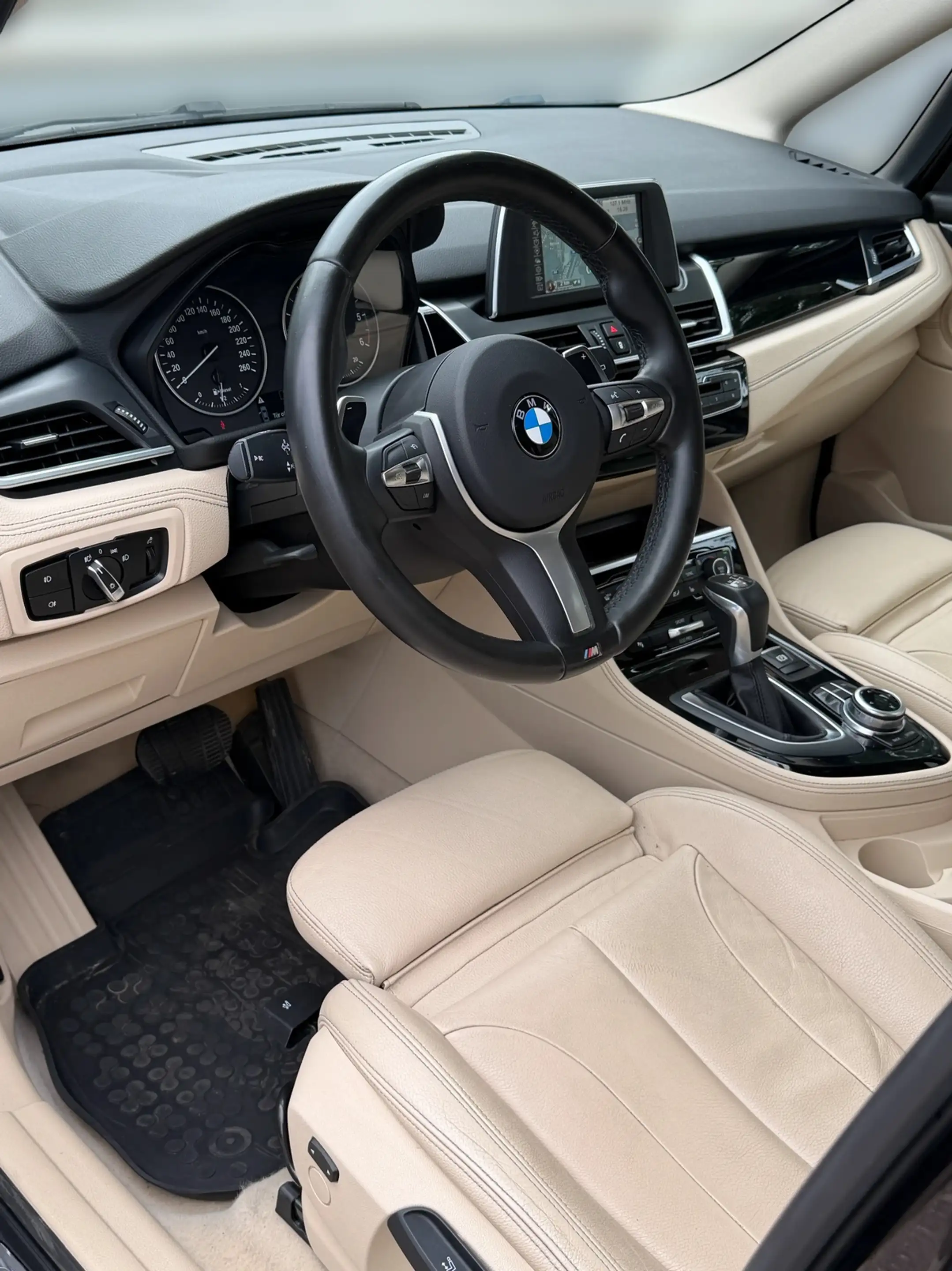 BMW 218 218d Gran Tourer Sport/M-Paket/Aut./Garantie — photo 10