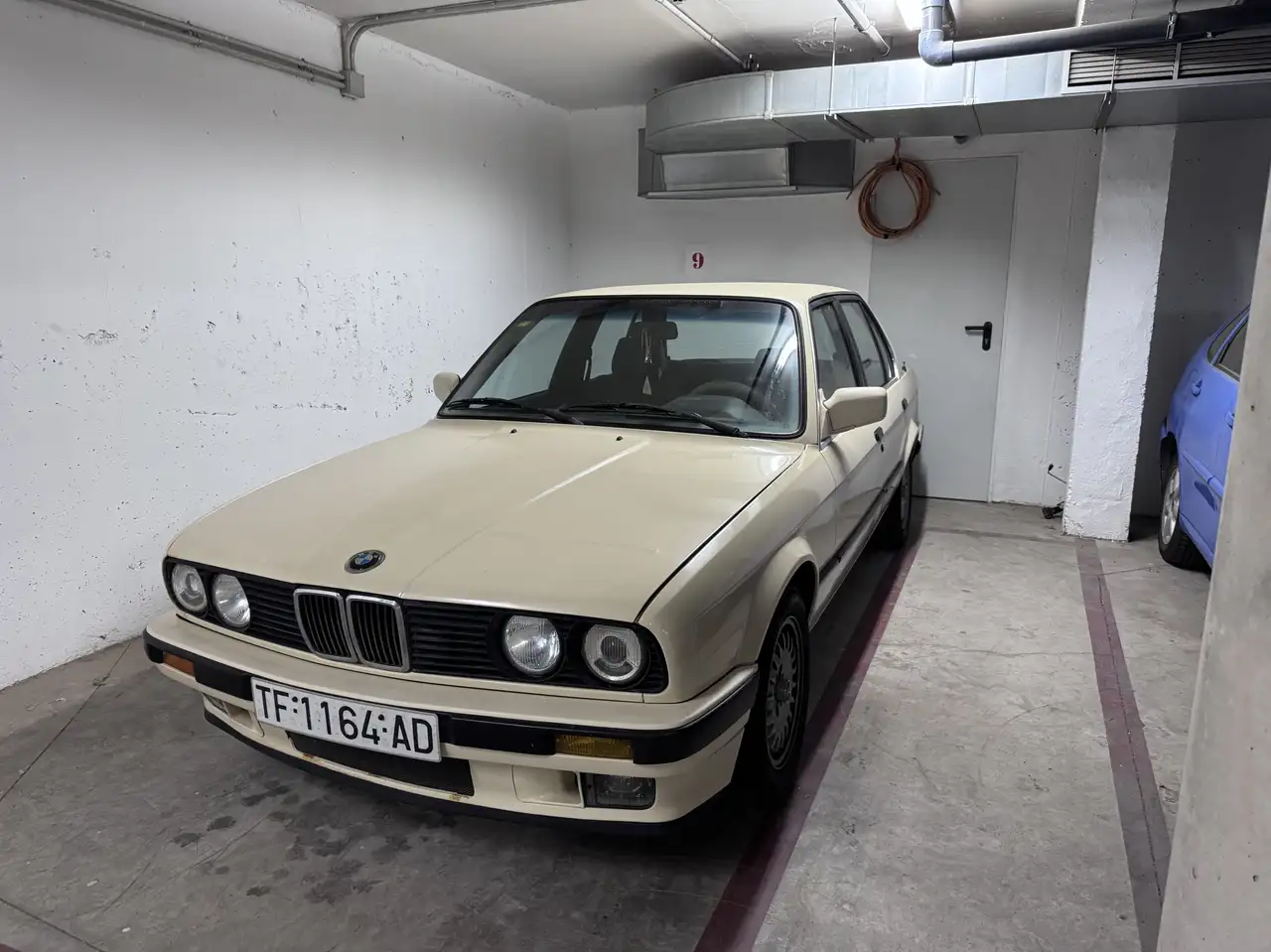 BMW 318i, foto 2