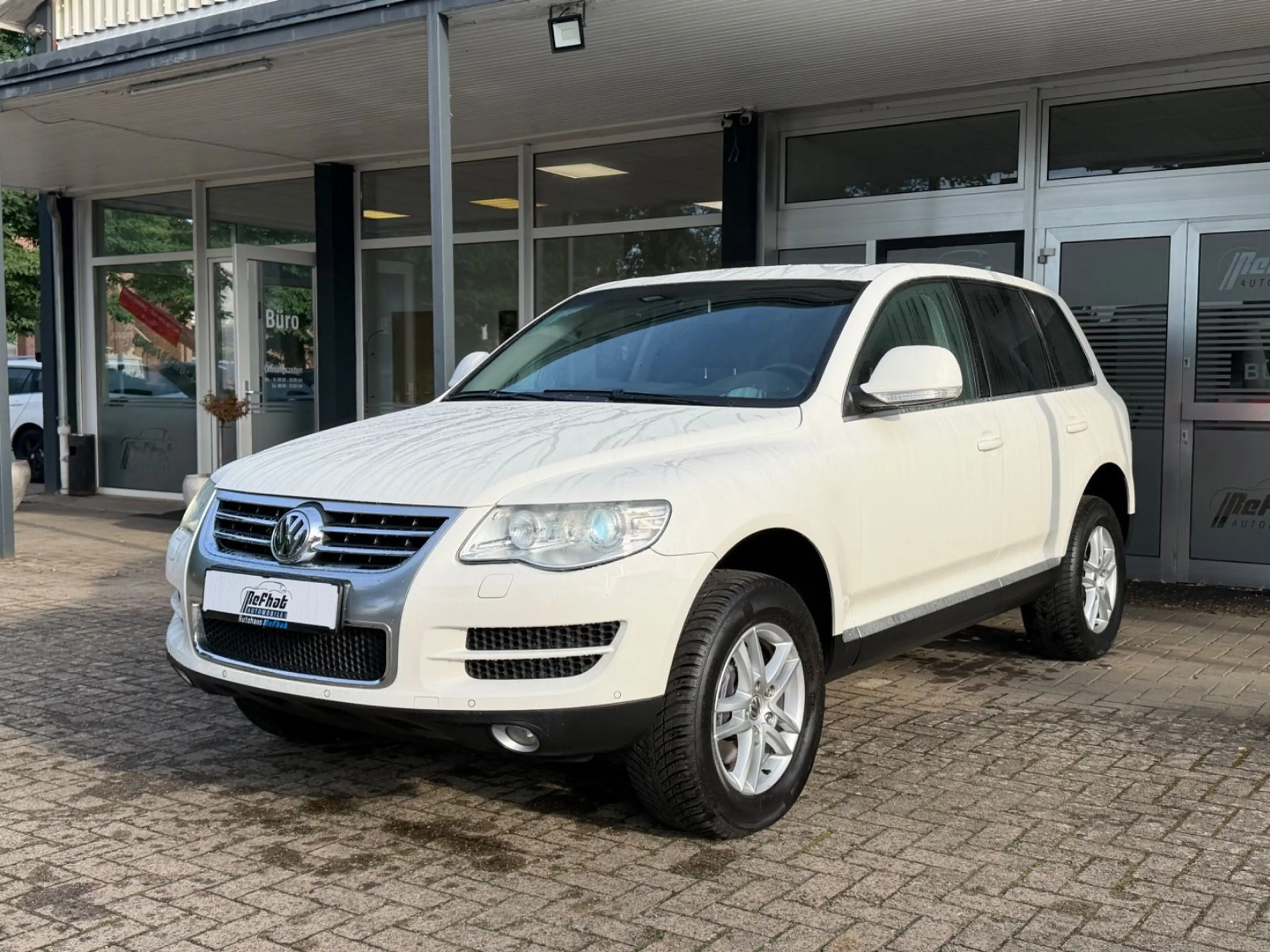 Volkswagen Touareg V6 TDI*PDC*AHK*SHZ*XENON* — photo 2