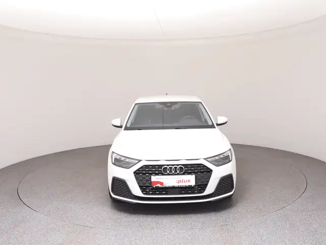 Audi A1 view 3