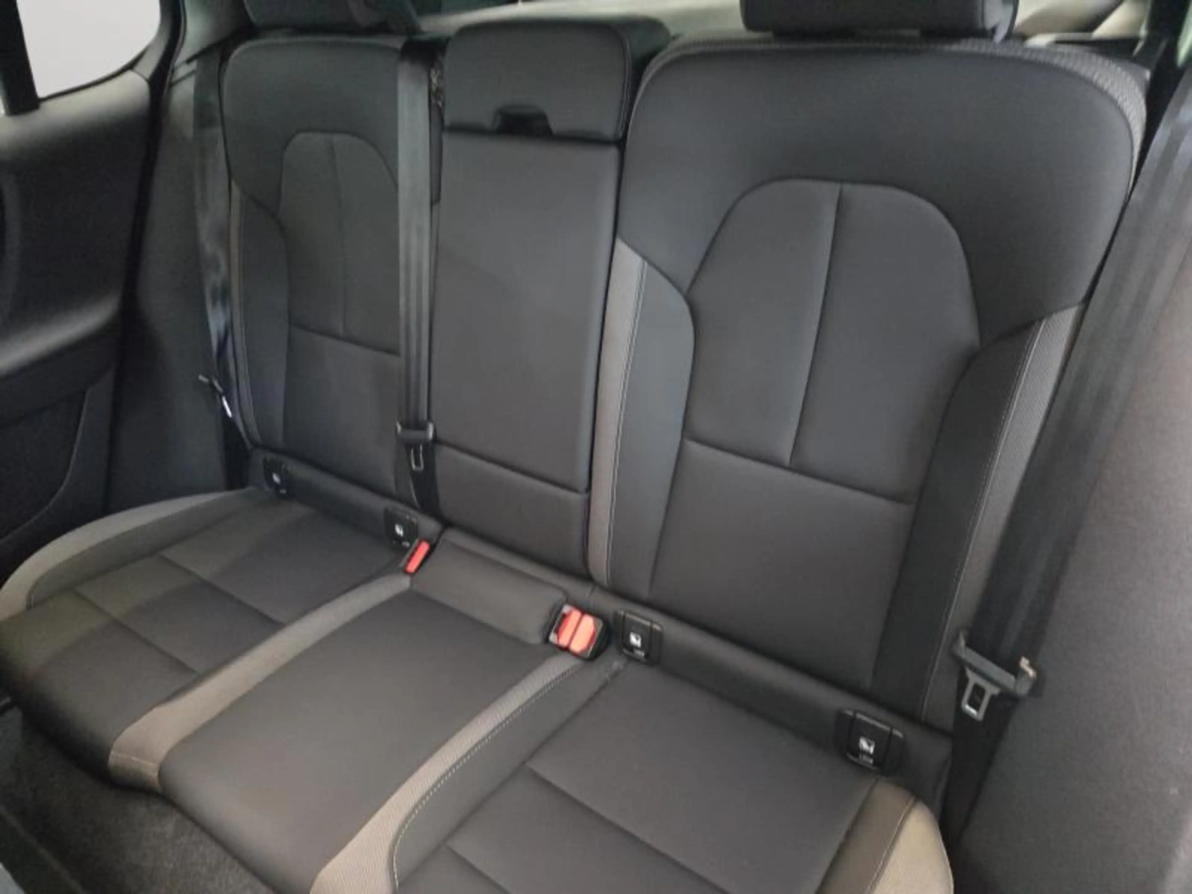 Volvo C40 Single Motor Extended Range / Electrique — photo 13