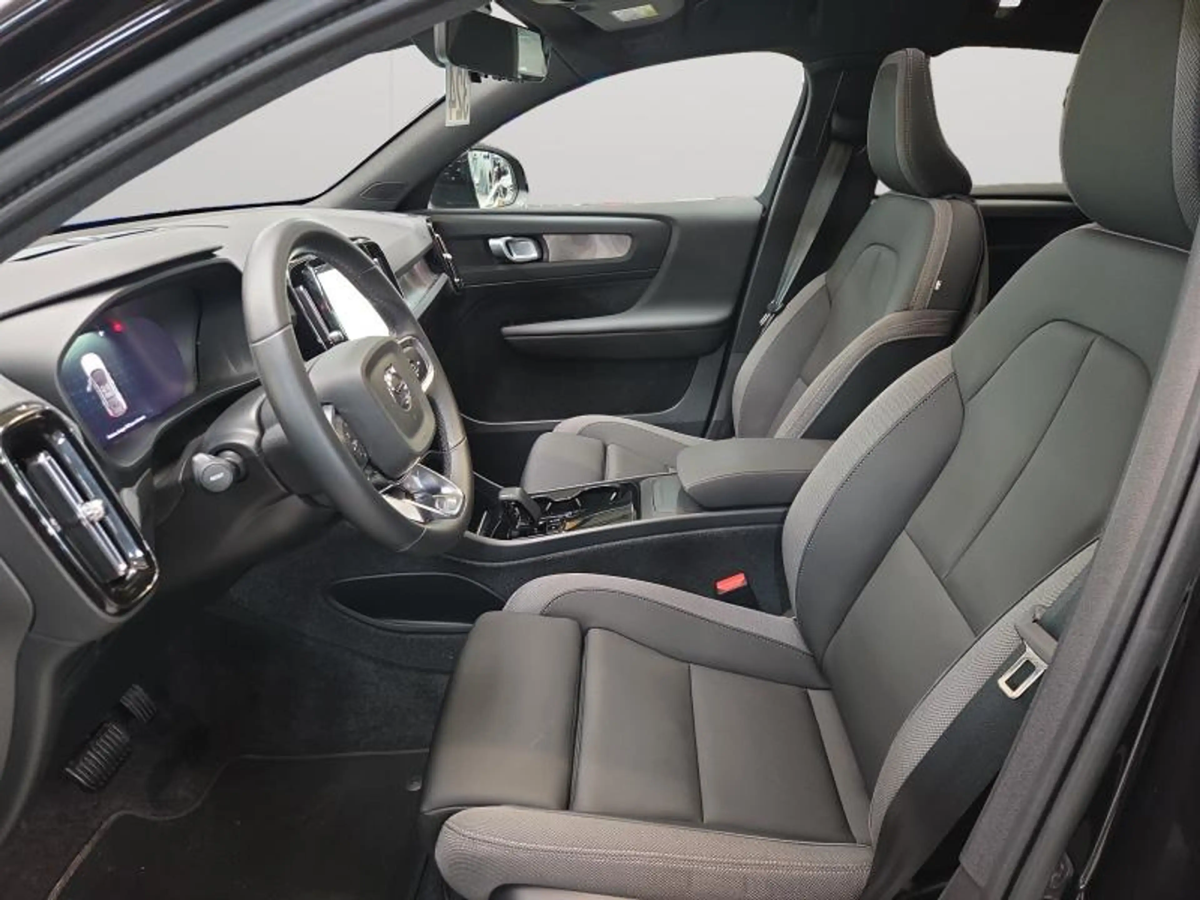 Volvo C40 Single Motor Extended Range / Electrique — photo 10