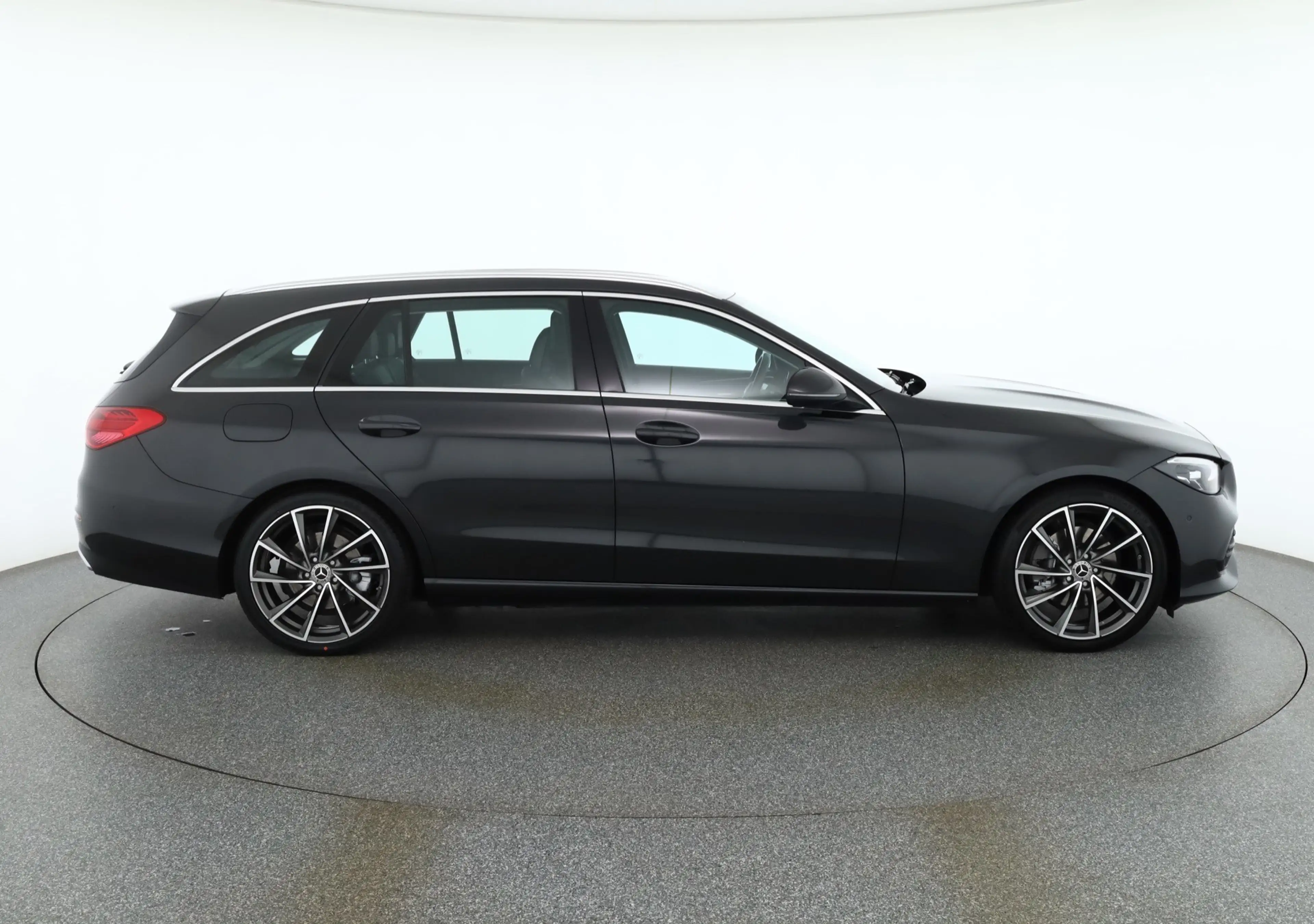 Mercedes-Benz C 220 C220d T Avantgarde LED Navi Sitzheizung Kamera — photo 6