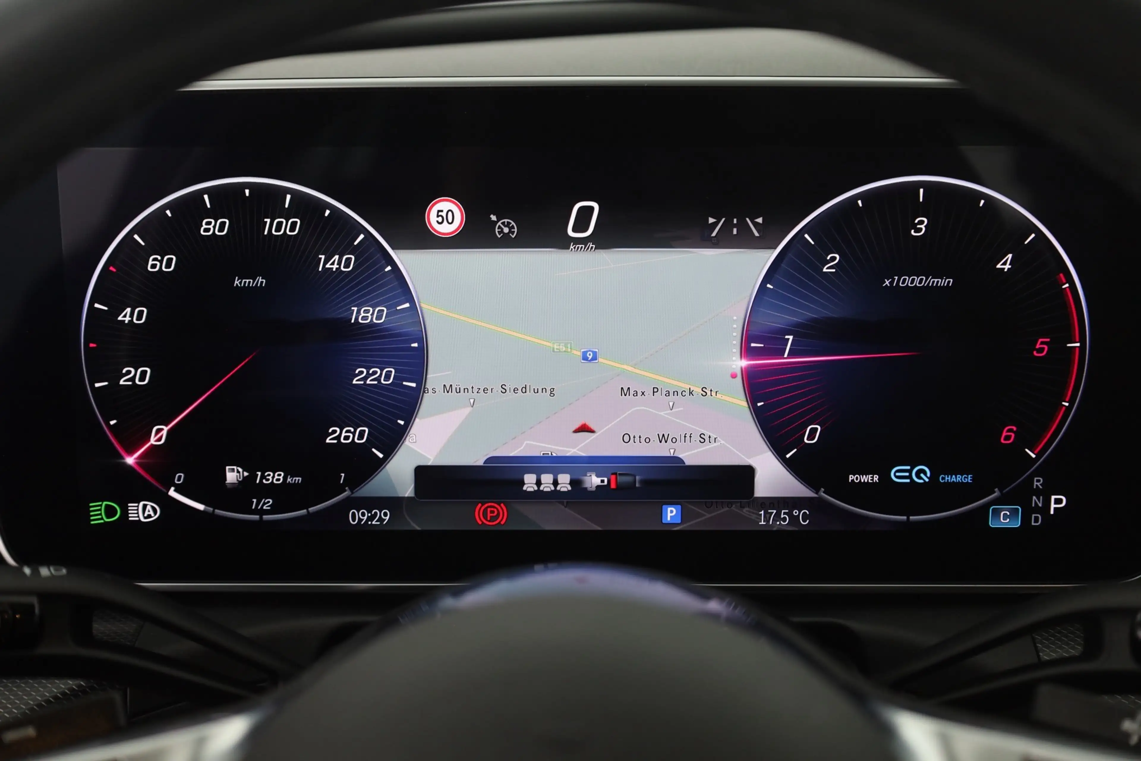 Mercedes-Benz C 220 C220d T Avantgarde LED Navi Sitzheizung Kamera — photo 11