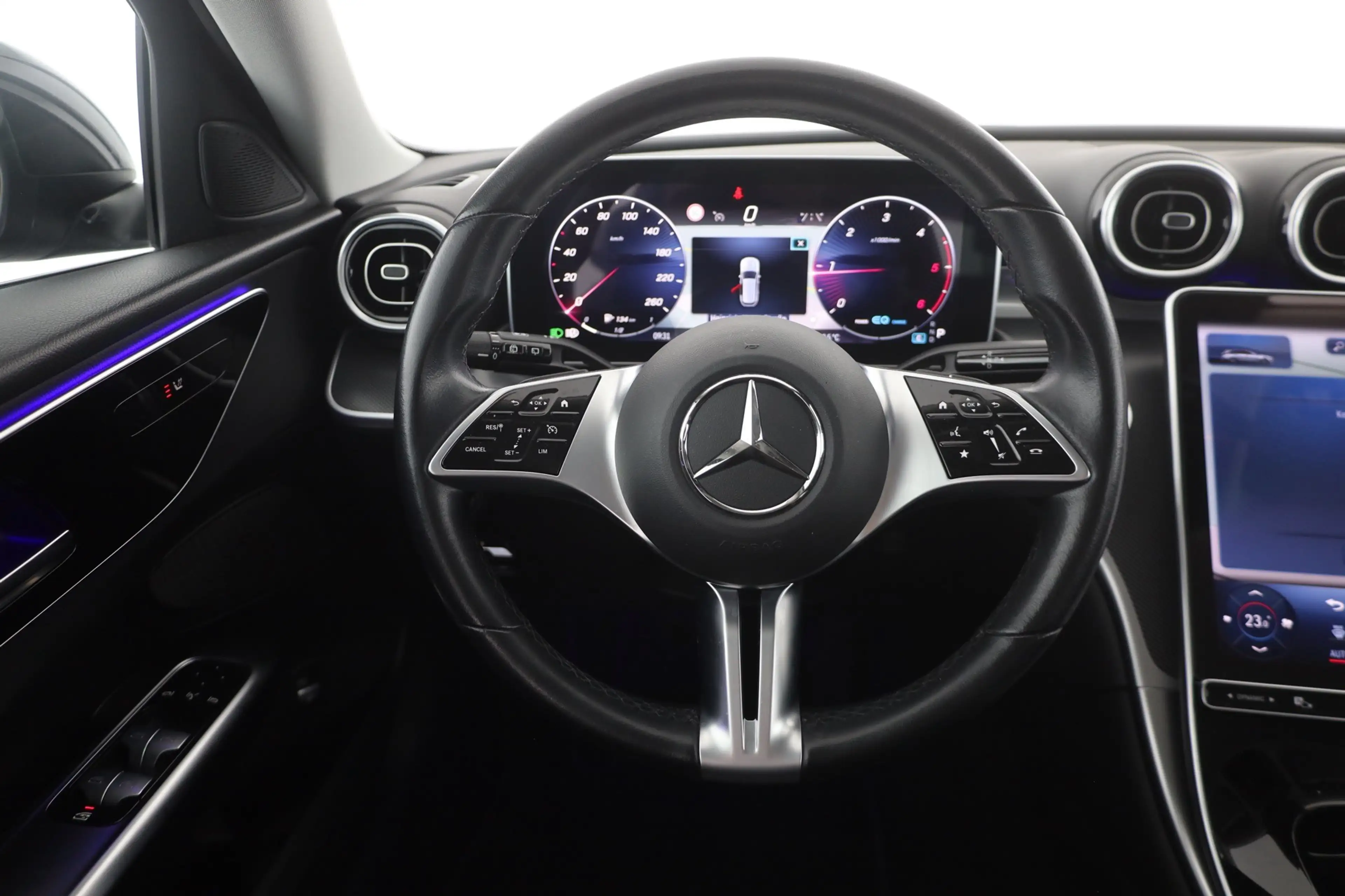Mercedes-Benz C 220 C220d T Avantgarde LED Navi Sitzheizung Kamera — photo 10