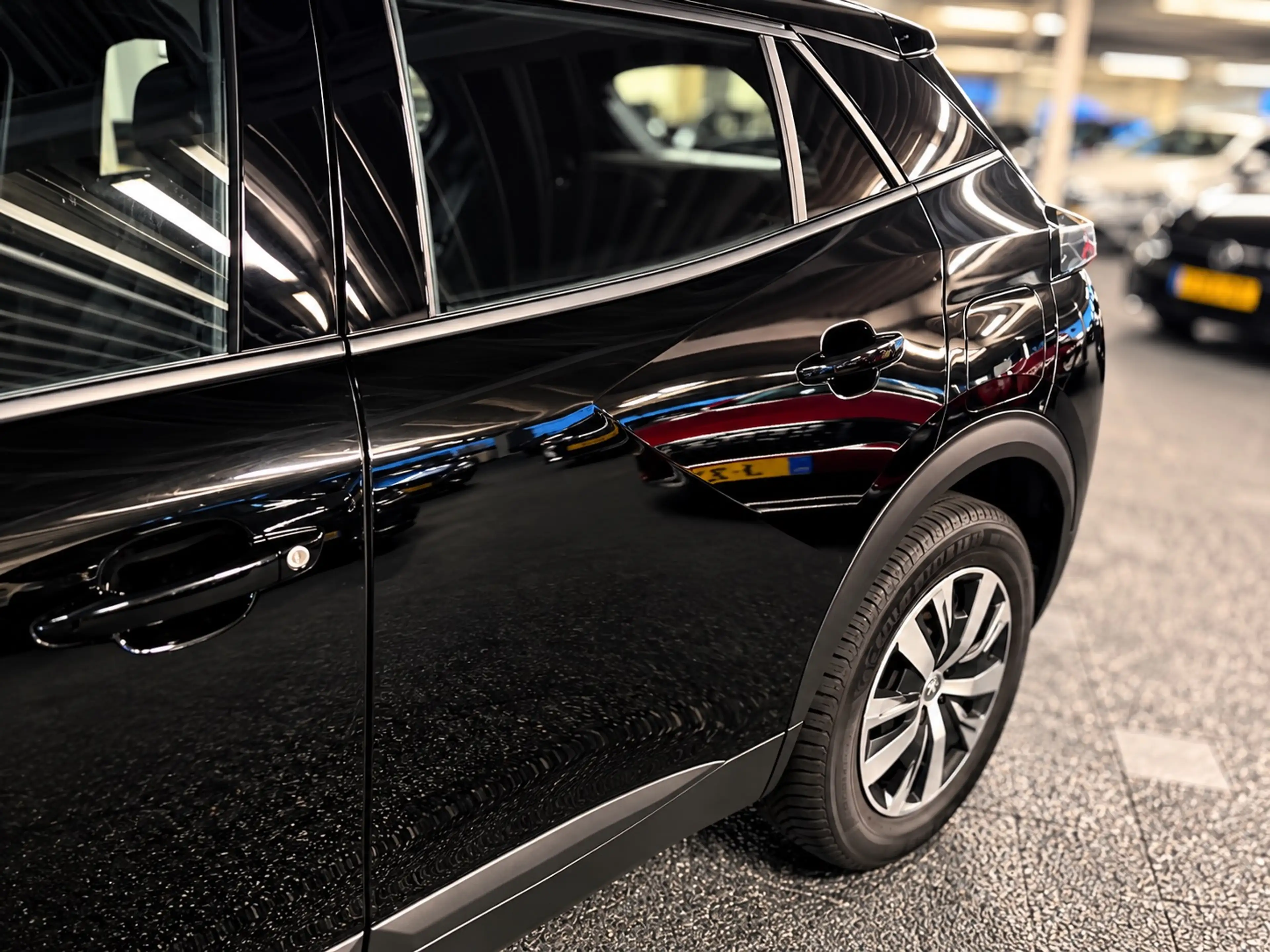 Peugeot 2008 1.2 PureTech | BINNENKORT VERWACHT — photo 17
